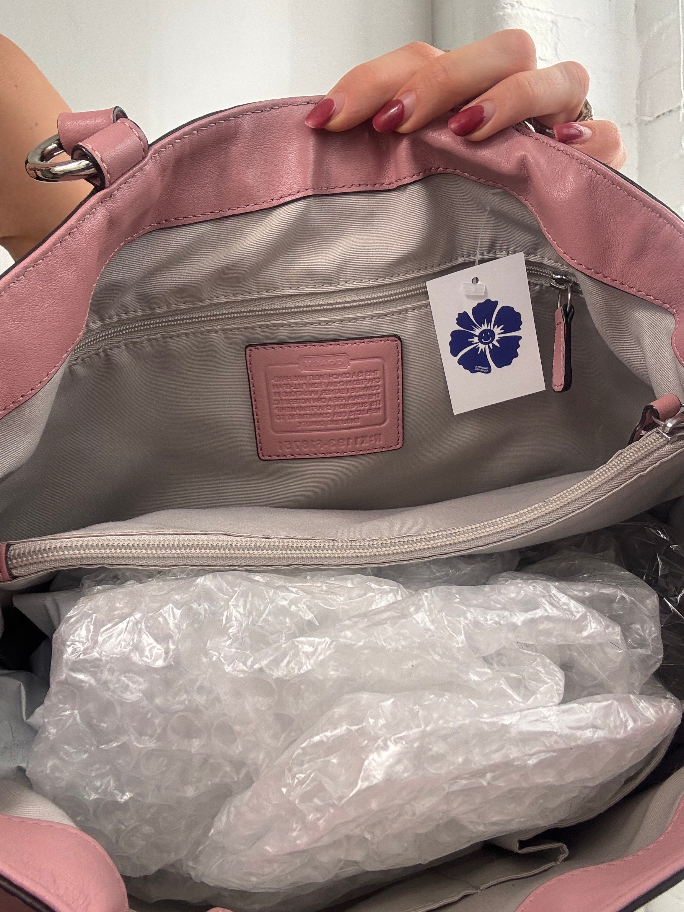 Vintage Y2K coach pink leather shoulder bag buckle