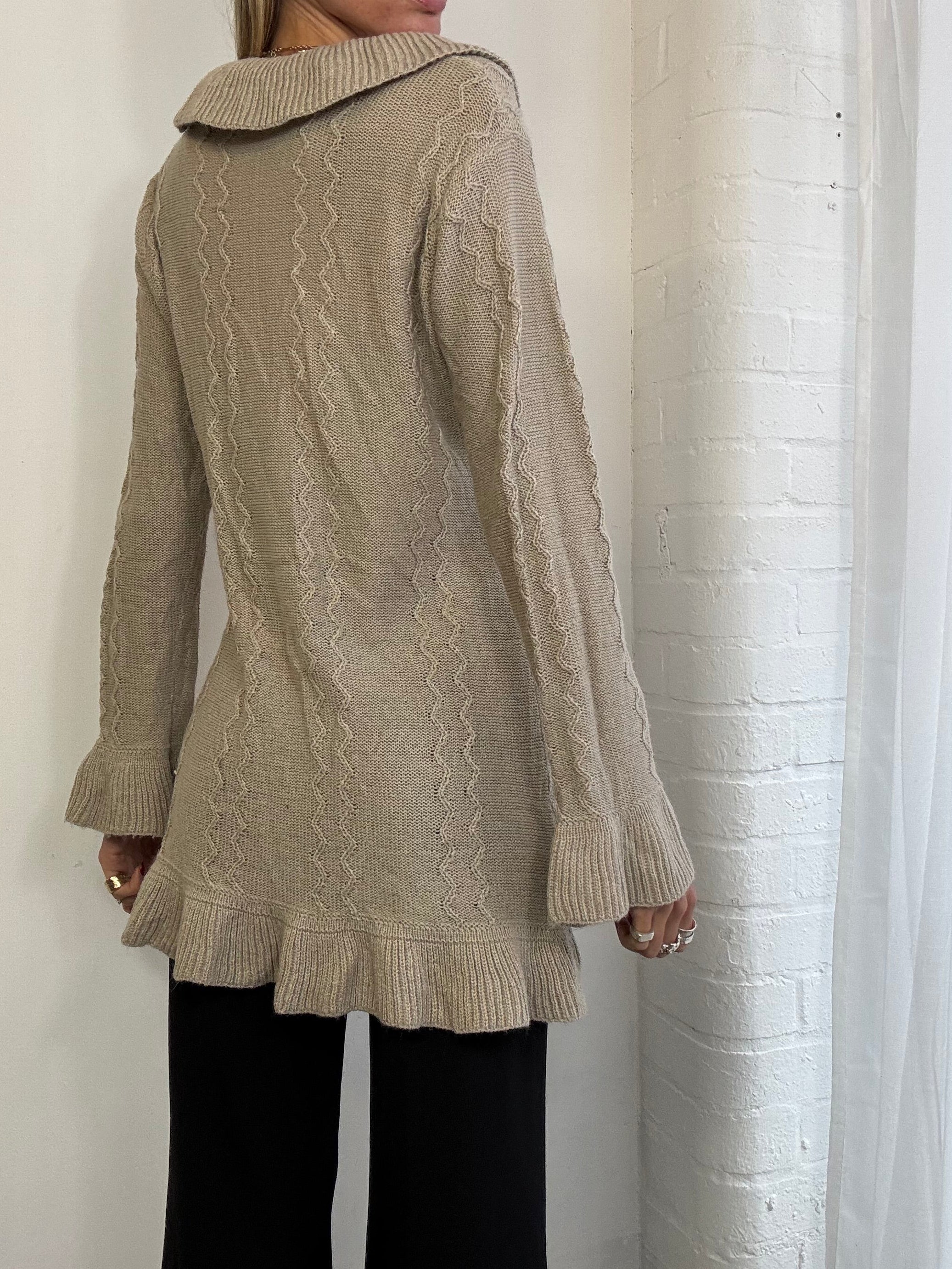 Vintage Y2K knitted ruffle cardigan beige