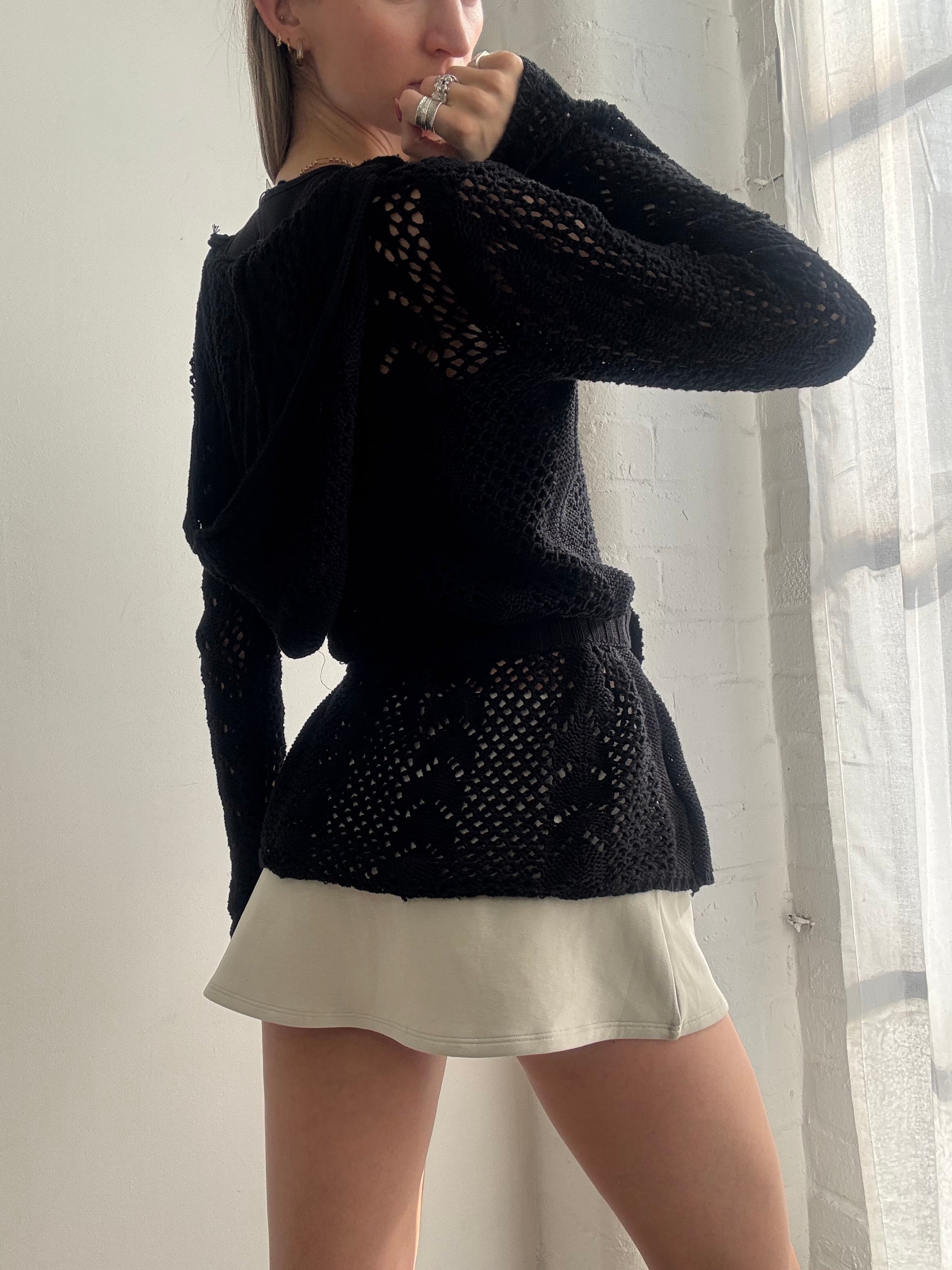 Vintage Y2k Crochet Knit Hooded Jumper Black Belted