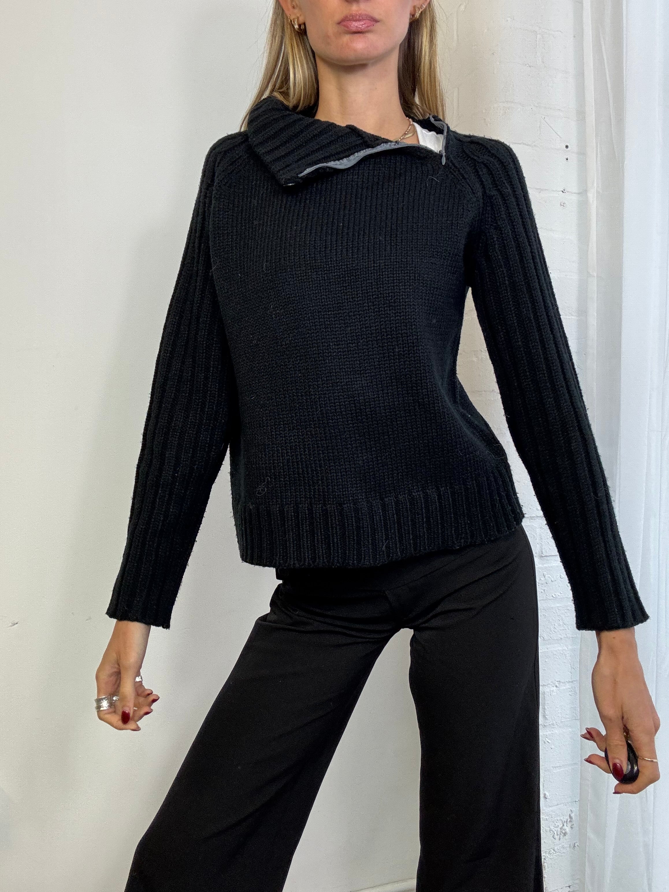 Vintage Y2K asymmetric zip detail jumper black