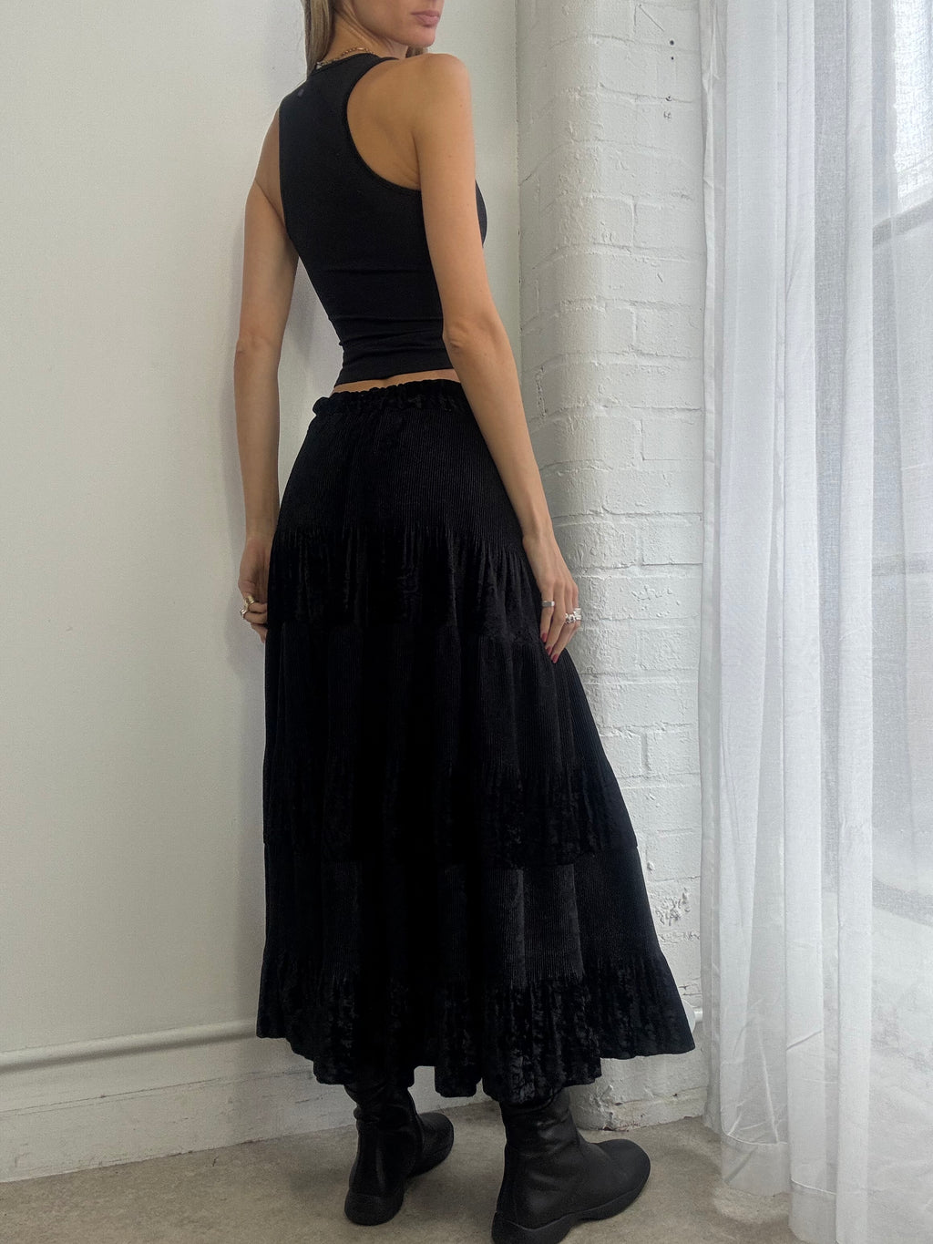 Vintage 90s black velvet ruffle midi skirt