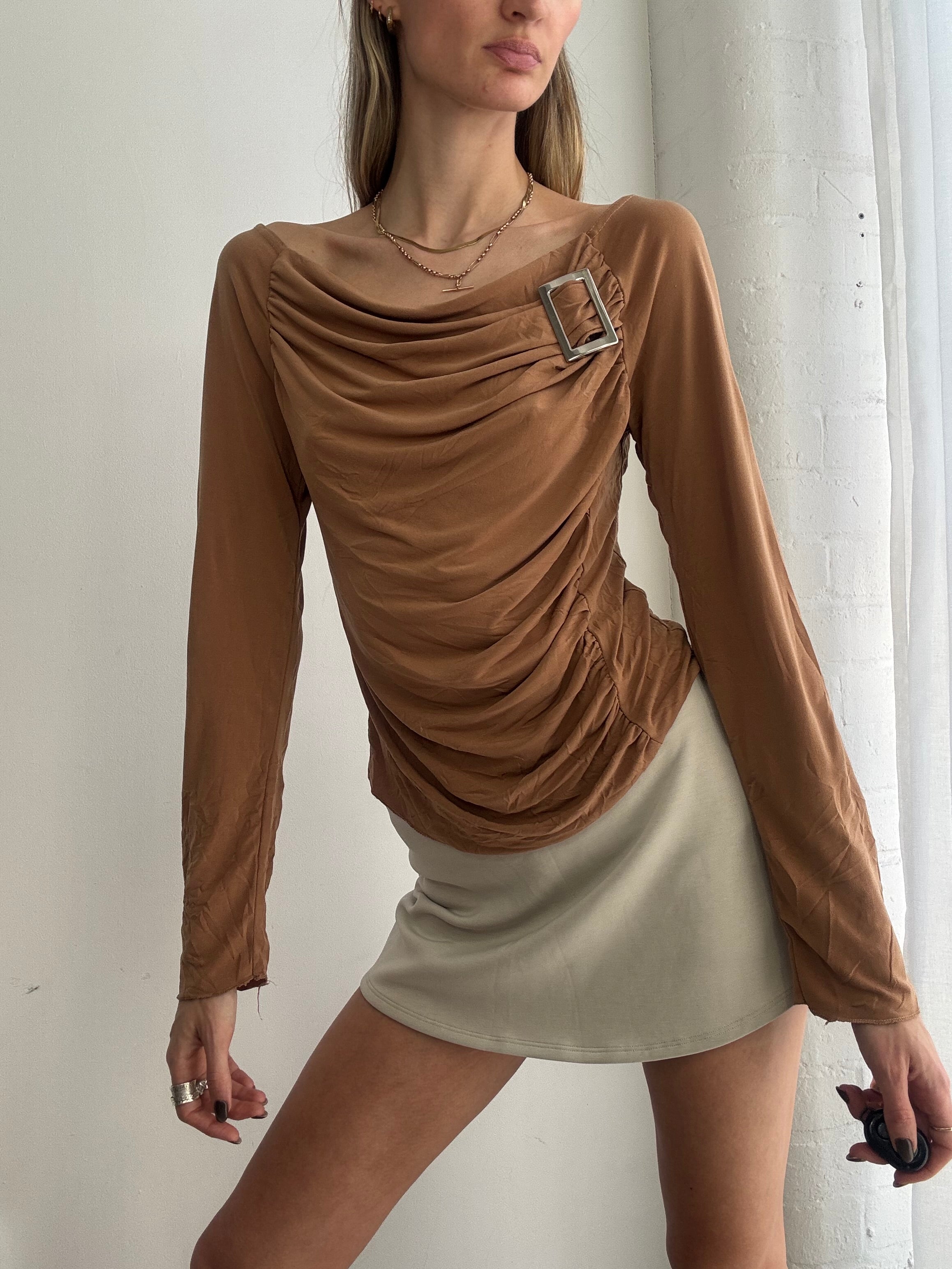 Vintage Y2K ruched caramel long sleeve buckle top - Size L