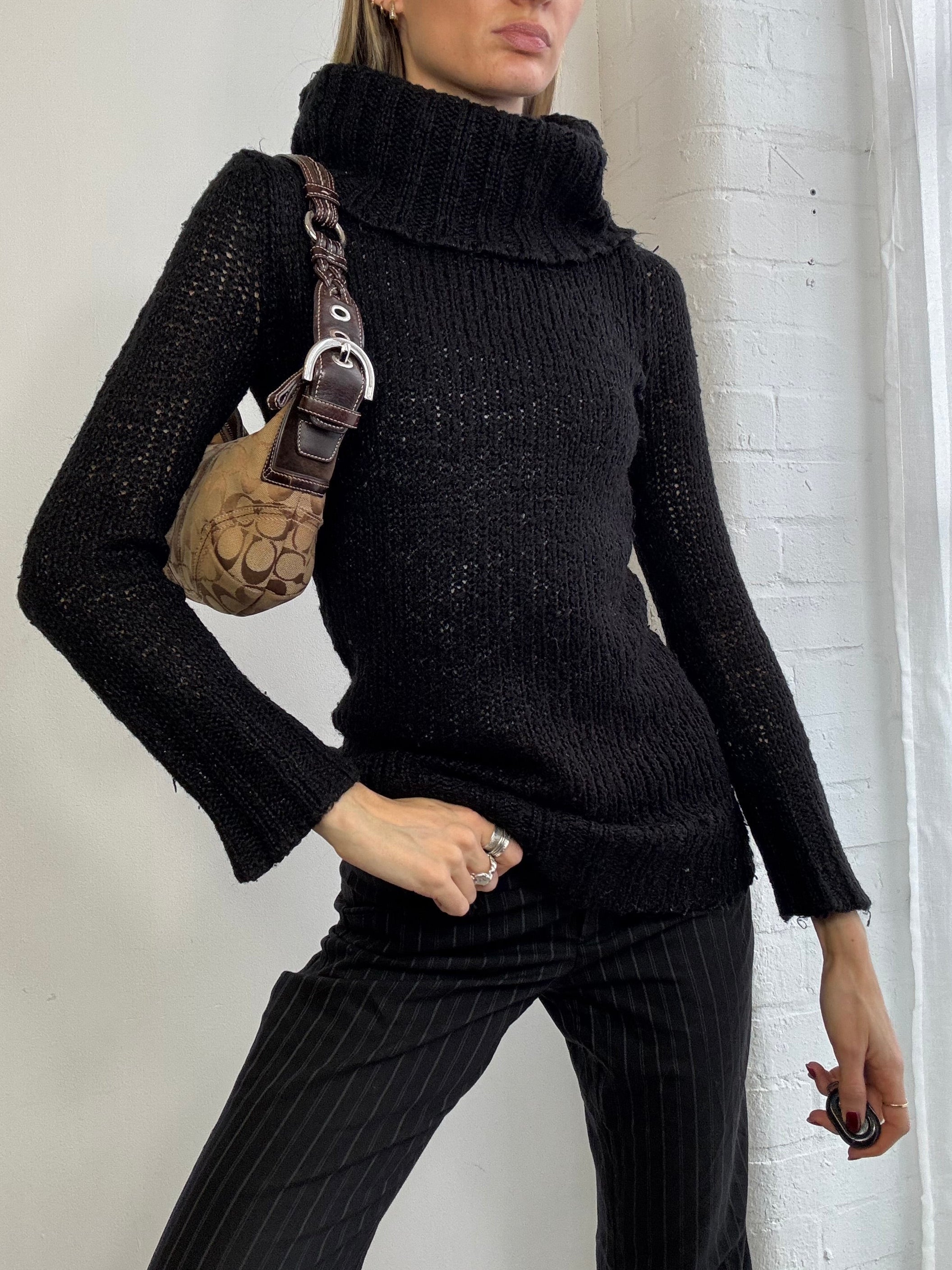 Vintage Y2K black knitted roll neck jumper