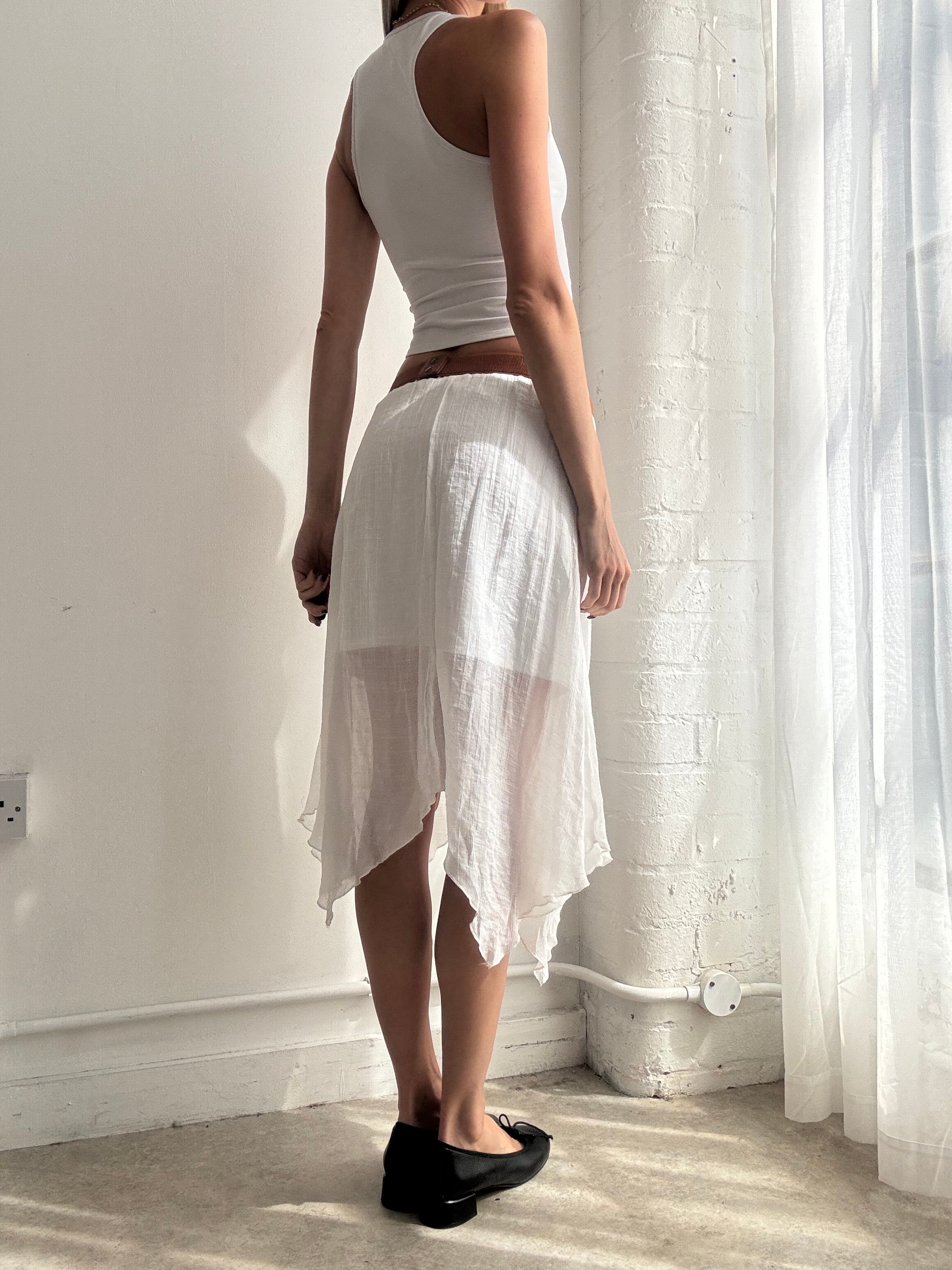 Vintage Y2K white asymmetric hem midi skirt - Size XS/M
