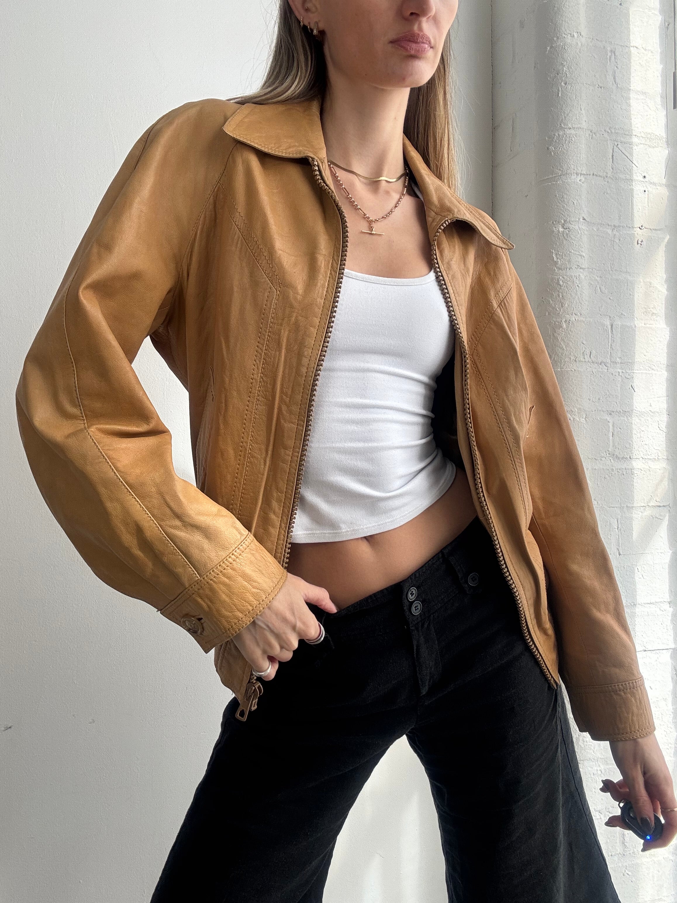 Vintage 90s tan leather bomber jacket - Size M