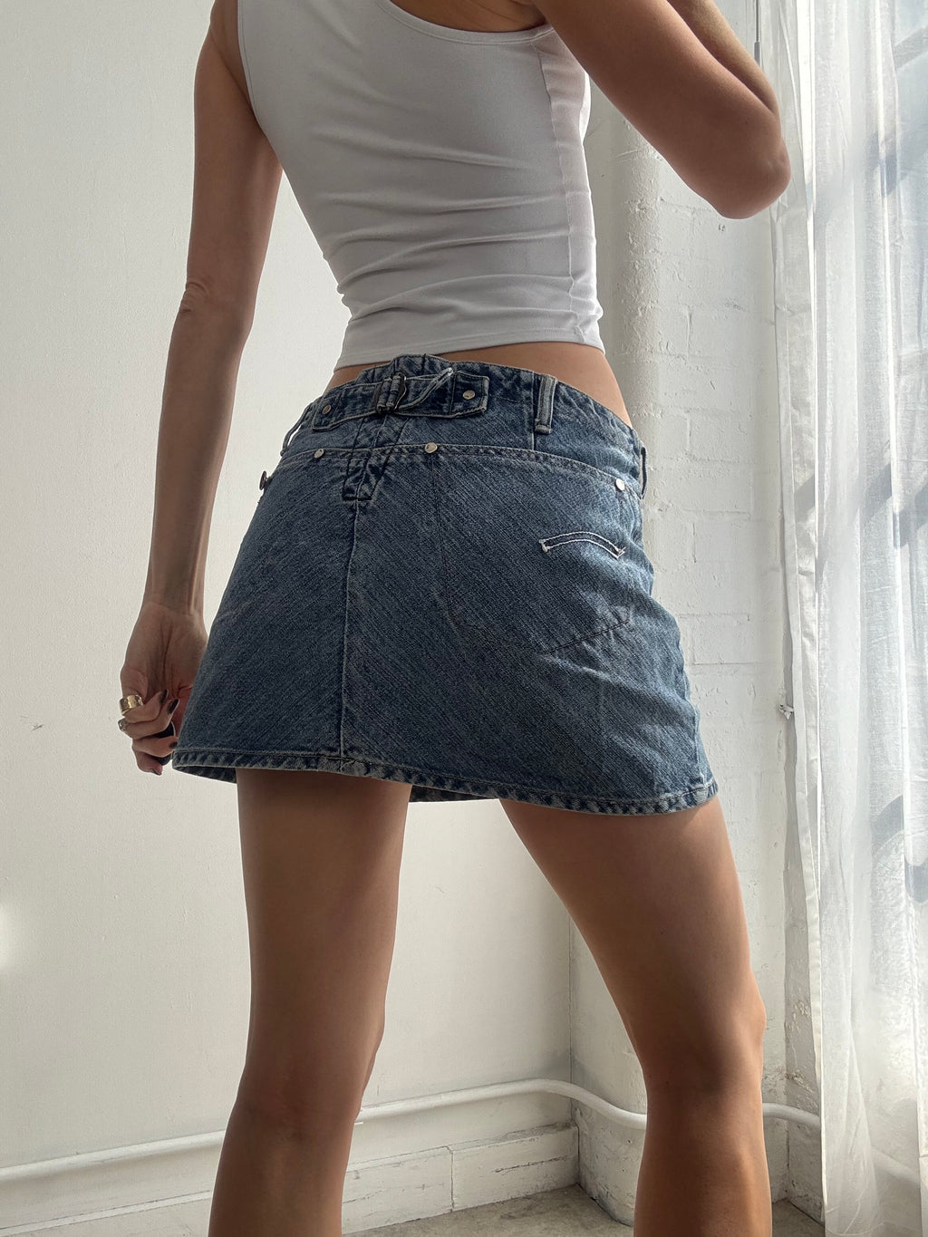 Vintage Y2K low rise denim mini skirt - Size M