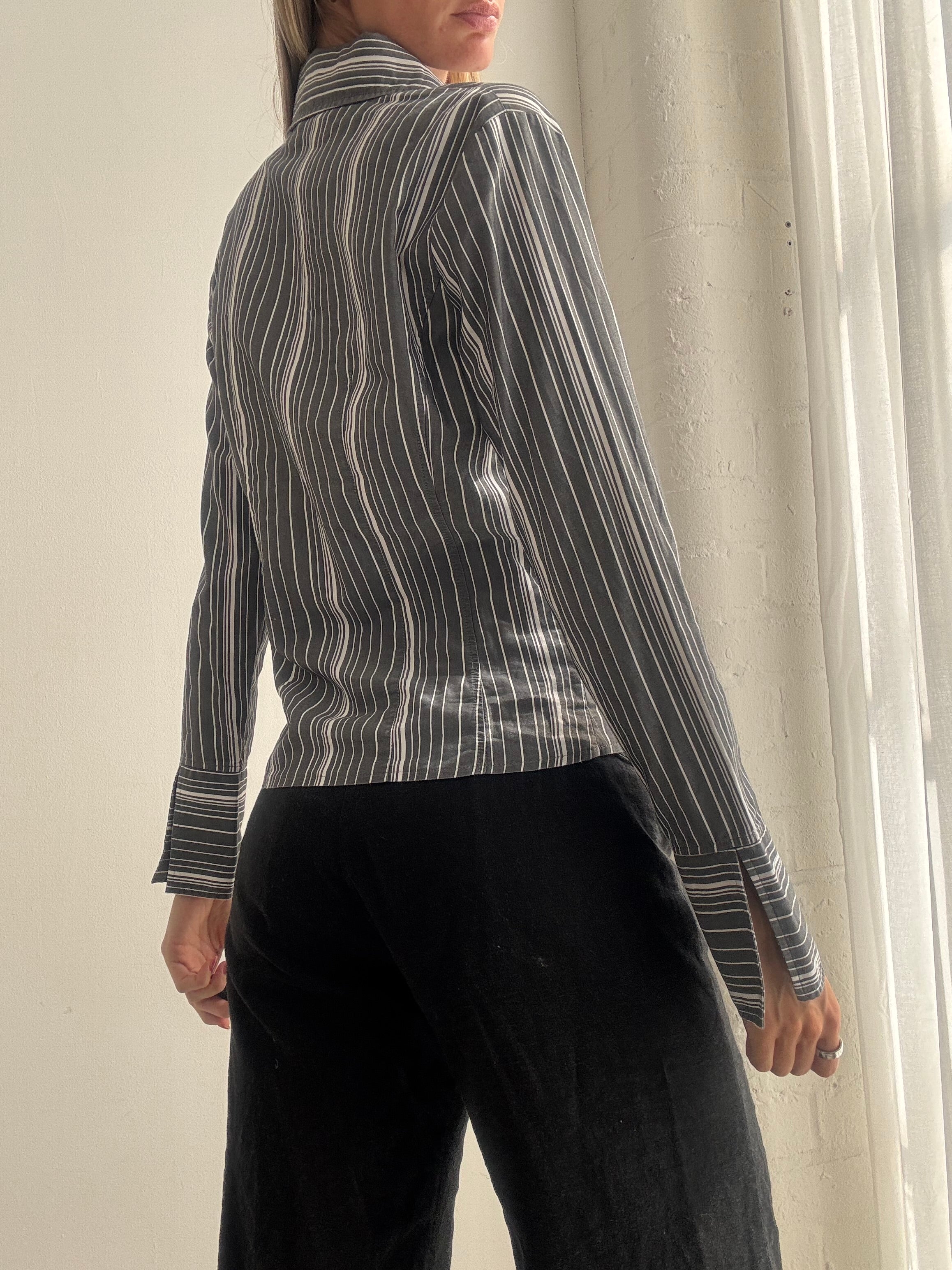 Vintage Y2K Grey & White Pinstripe Fitted Dual Zip Shirt - Size M