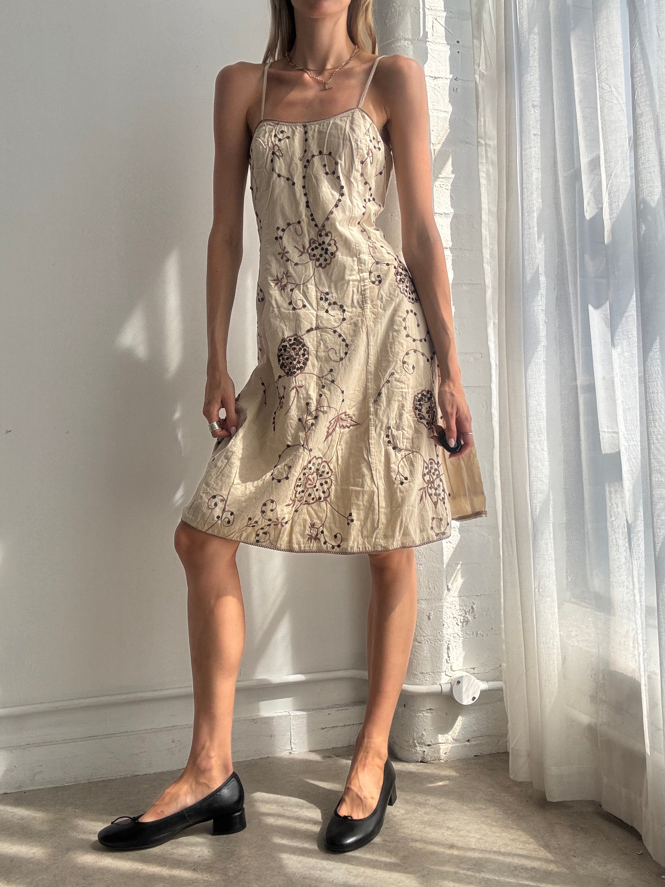 Vintage Y2K Beige Floral Embroidered Slip Dress - Size M