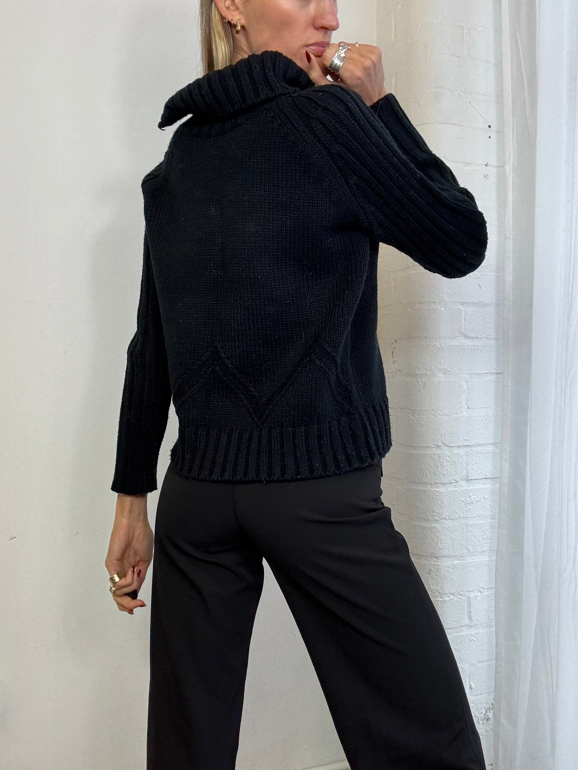 Vintage Y2K asymmetric zip detail jumper black