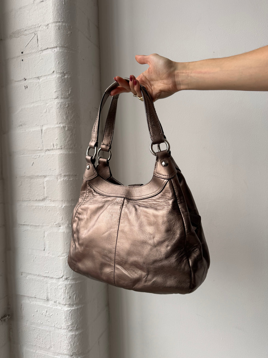 Vintage Y2K coach soho metallic silver / bronze leather shoulder bag buckle