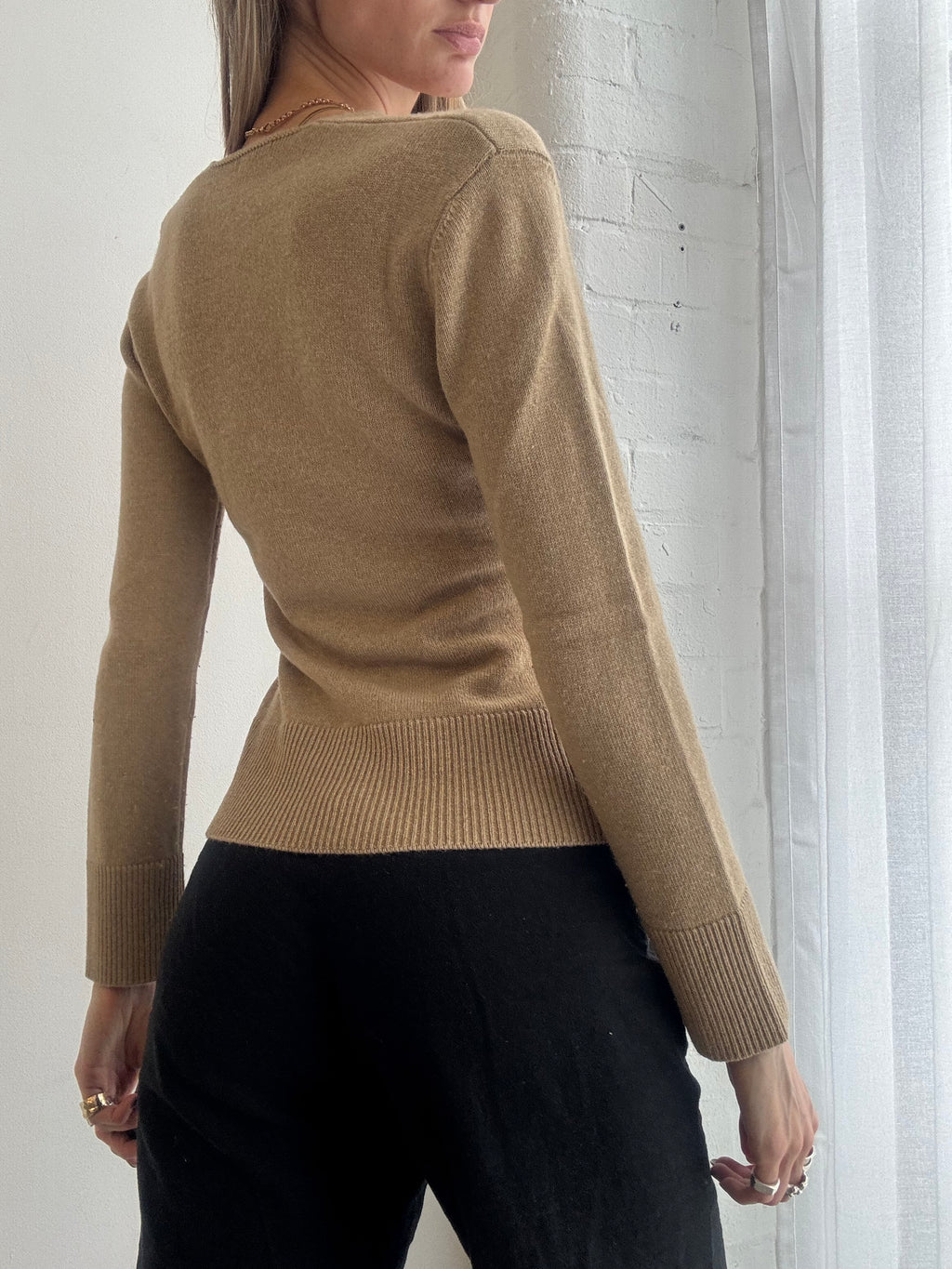 Vintage y2k beige fitted wool V neck knit top - Size S