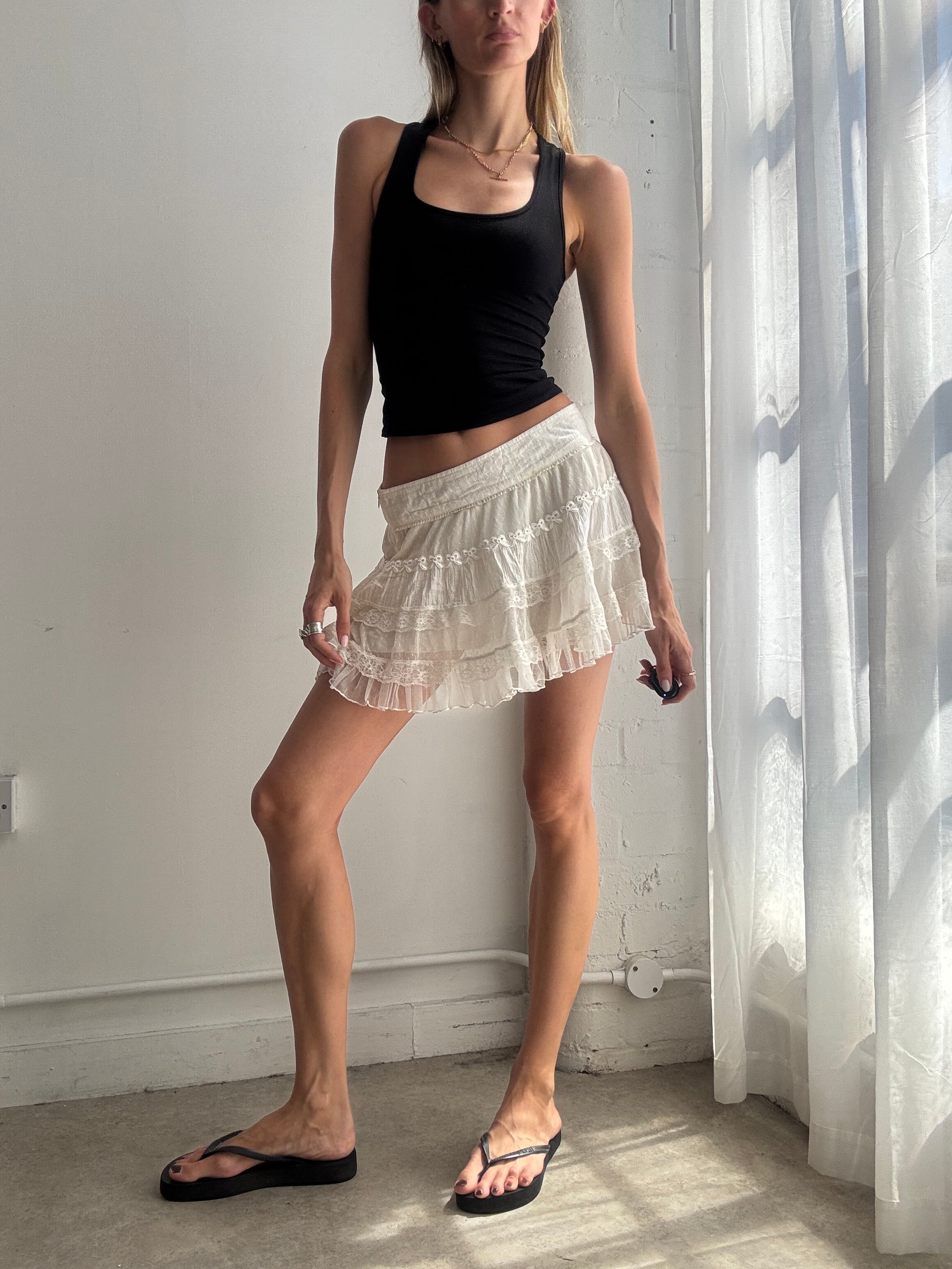 Vintage White Lace Mini Skirt Y2K - Size XS