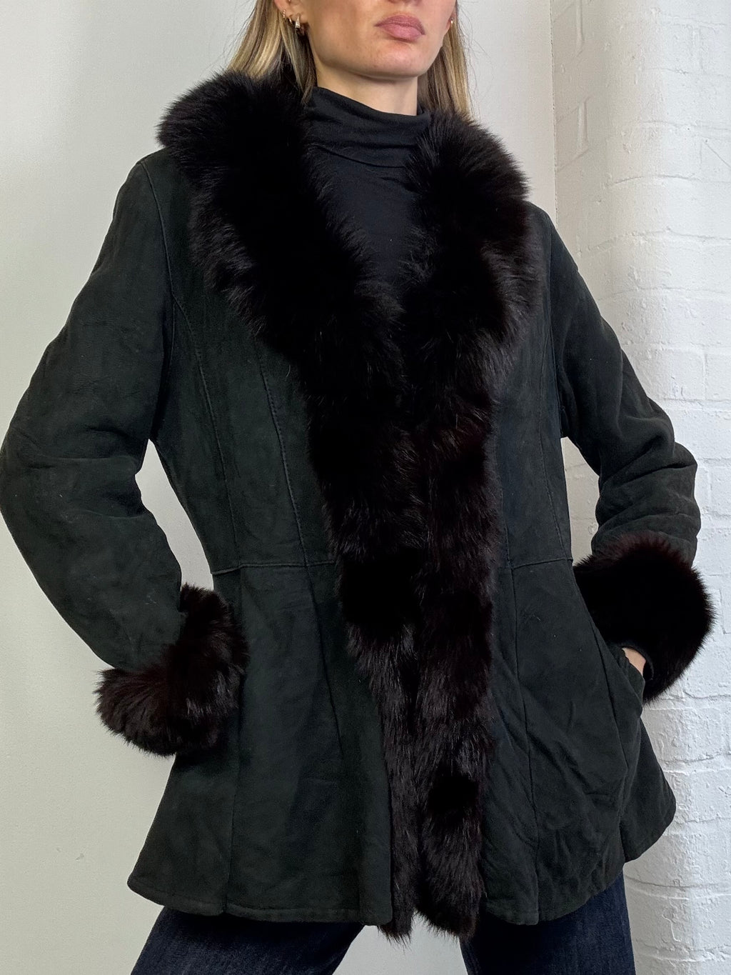 Vintage 90s black sheepskin coat with fox fur trim