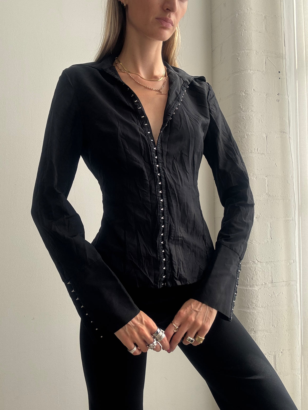 Vintage Y2K Black Fitted Hook & Eye Shirt Top - Size m