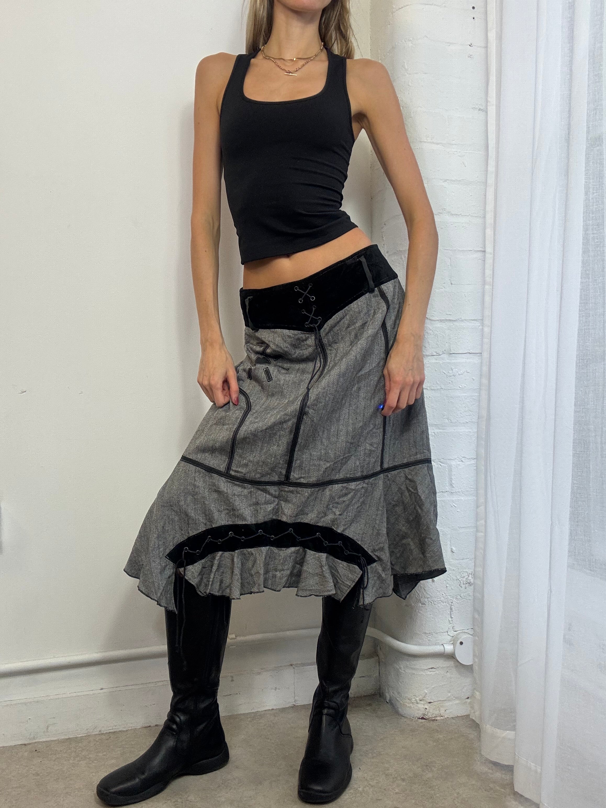 Vintage Y2K black & grey lace up midi skirt