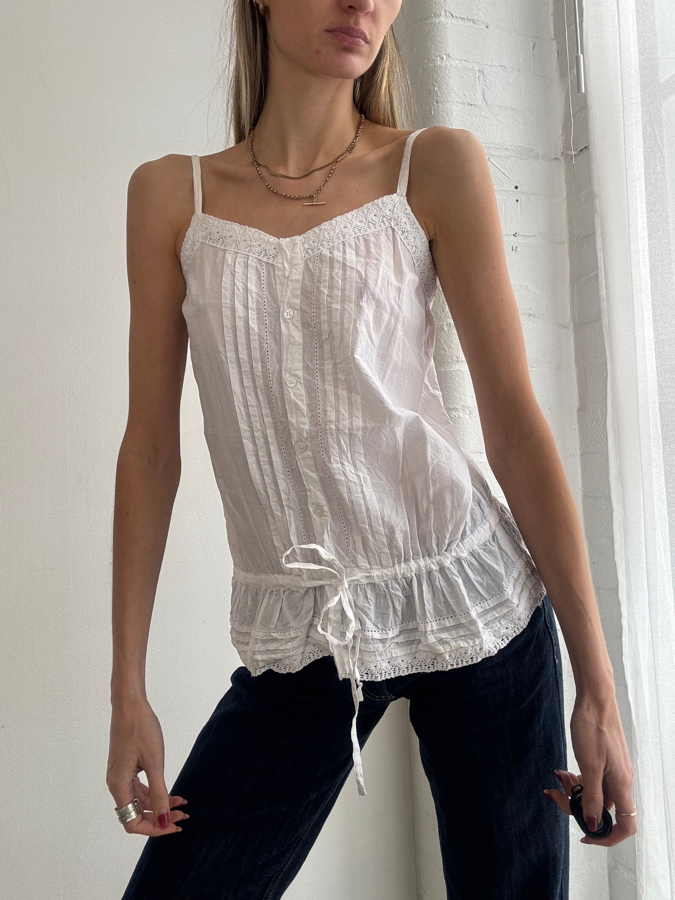 Vintage Y2K white lace trim cami top