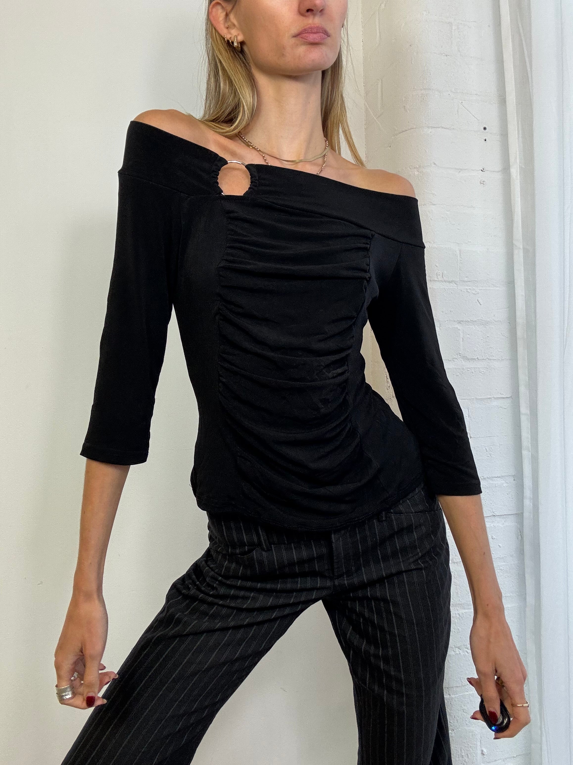 Vintage Y2K off the shoulder o-ring top