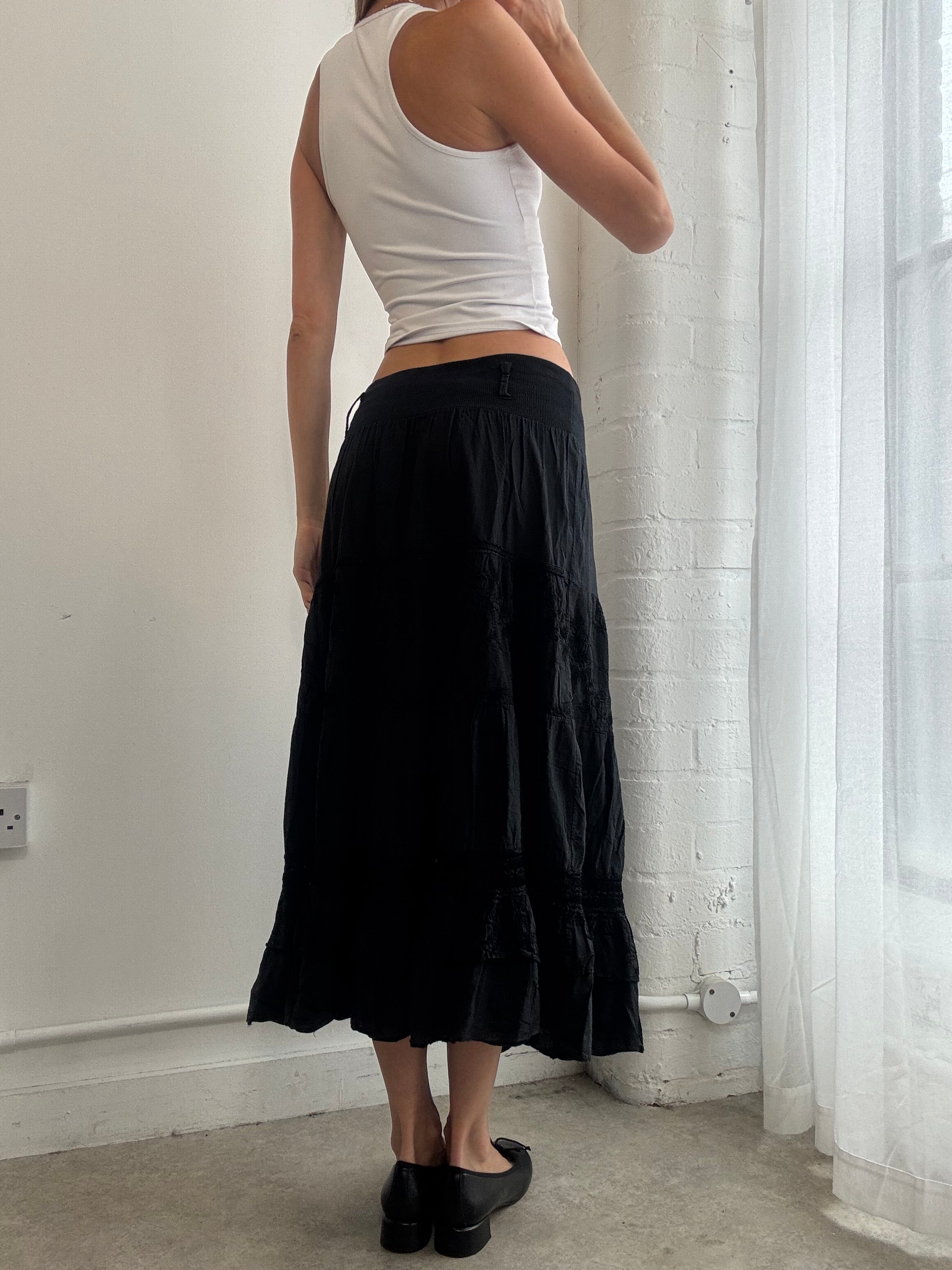 Vintage Y2K black embroidered boho maxi skirt - Size S