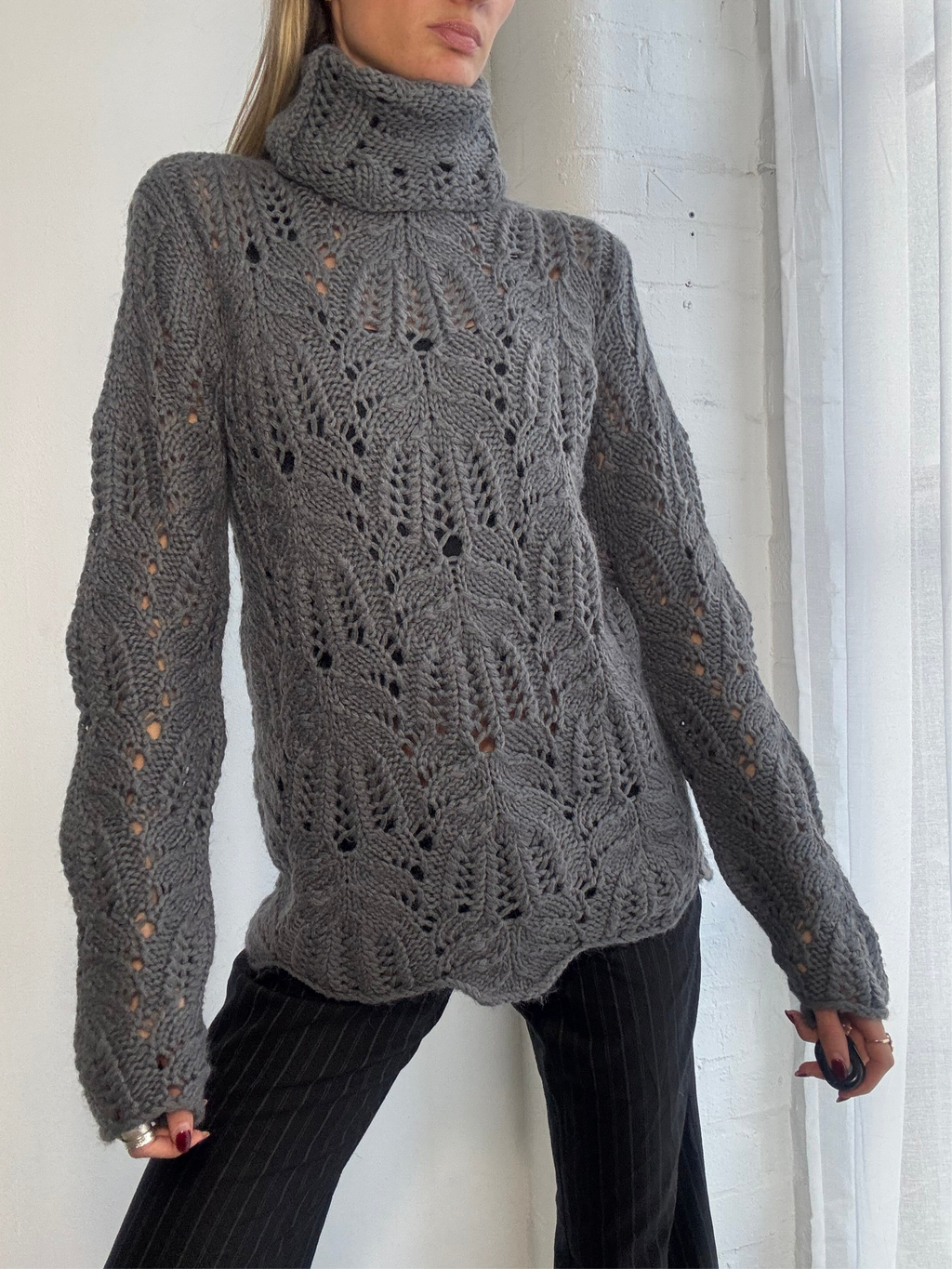 Vintage Y2K grey knitted polo neck jumper