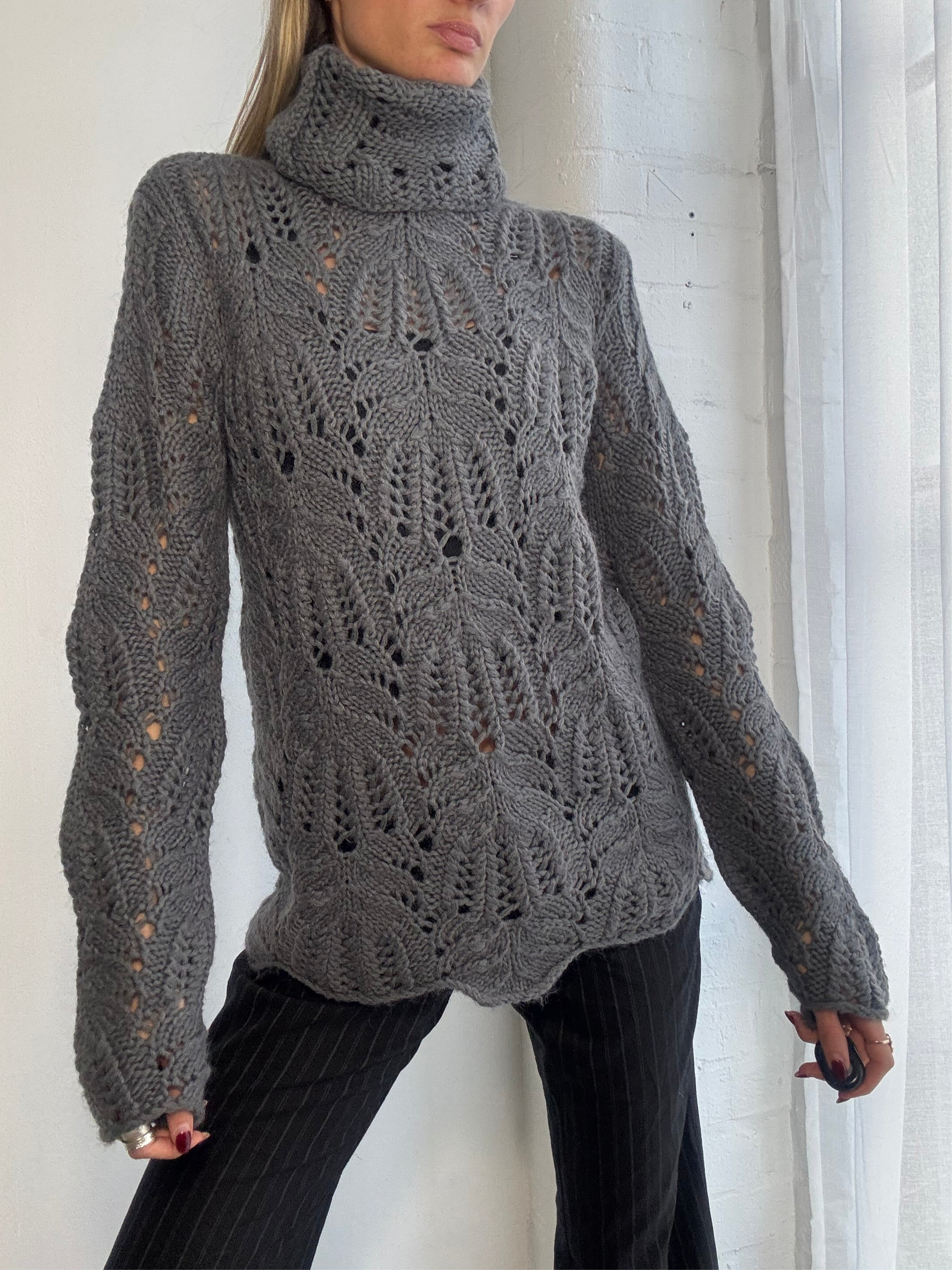 Vintage Y2K grey knitted polo neck jumper