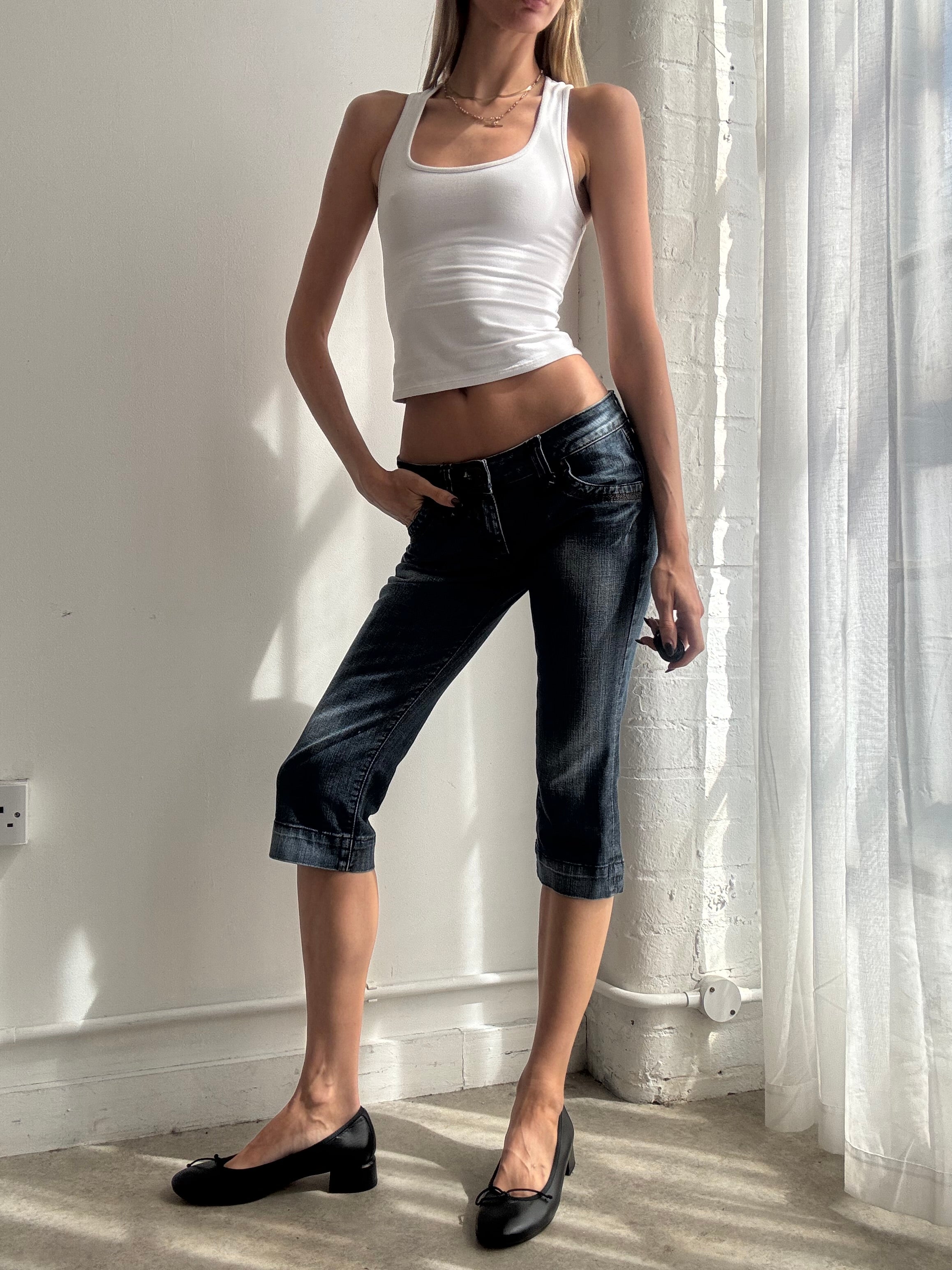 Vintage Y2K dark wash denim capri jeans - Size S