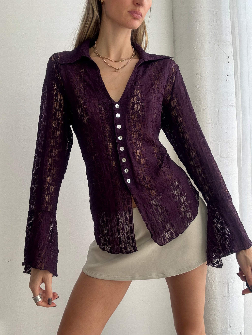 Vintage Y2K purple lace button-up blouse - Size L