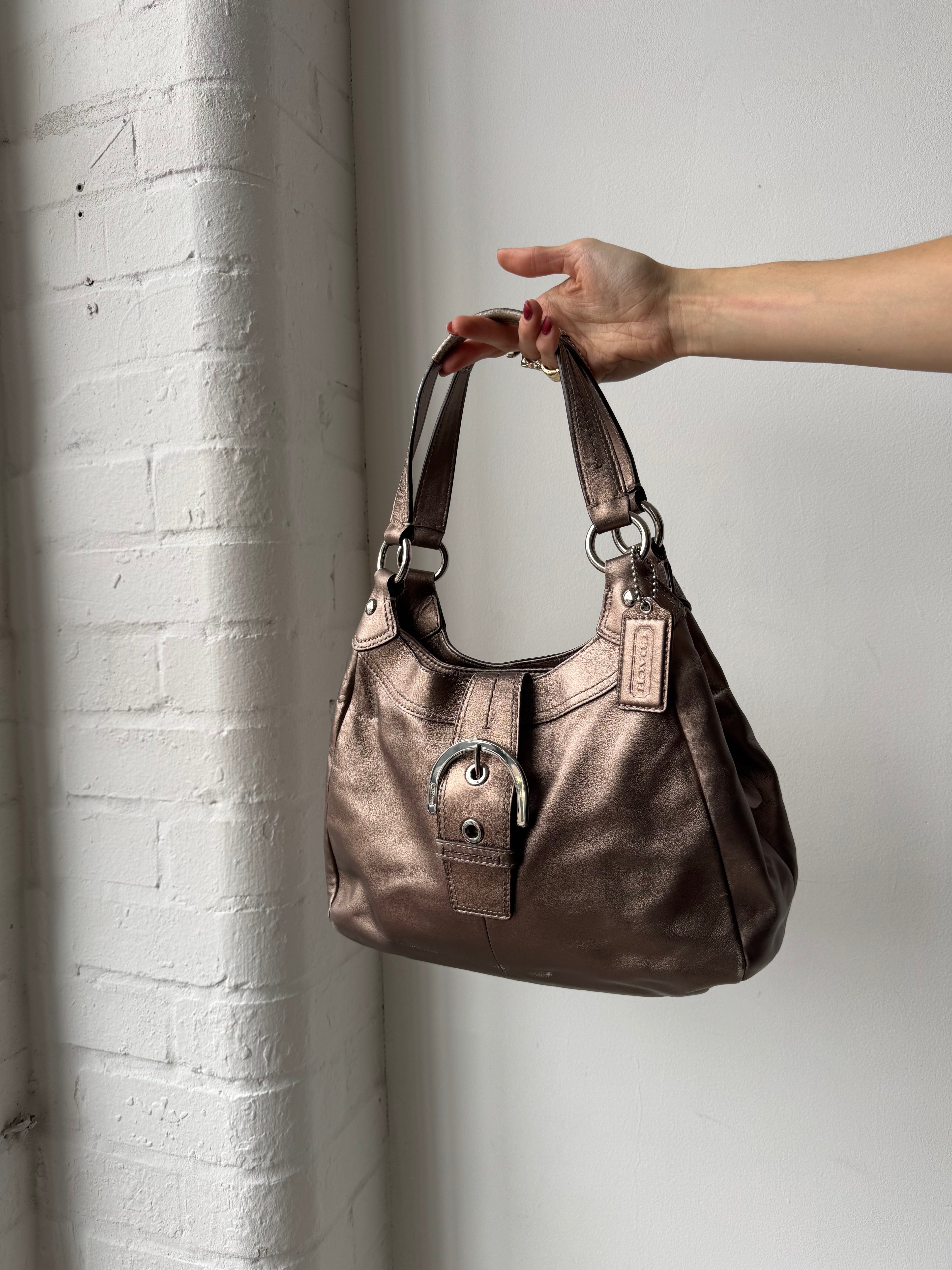 Vintage Y2K coach soho metallic silver / bronze leather shoulder bag buckle