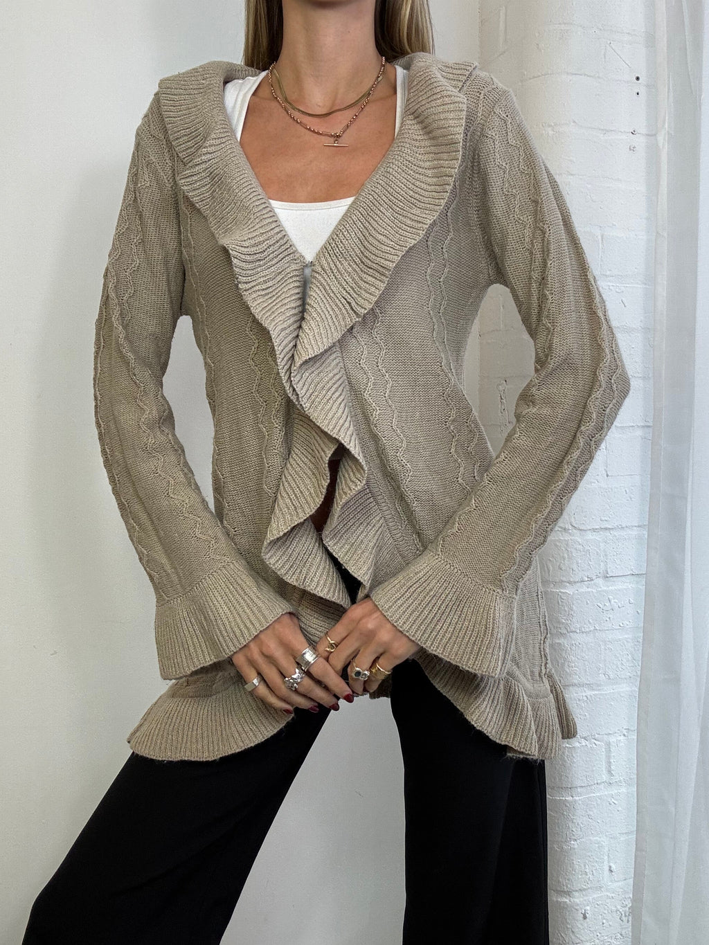 Vintage Y2K knitted ruffle cardigan beige