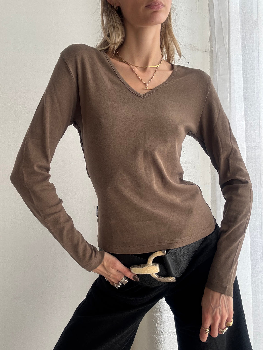 Vintage y2k mocha brown fitted V neck top - Size M