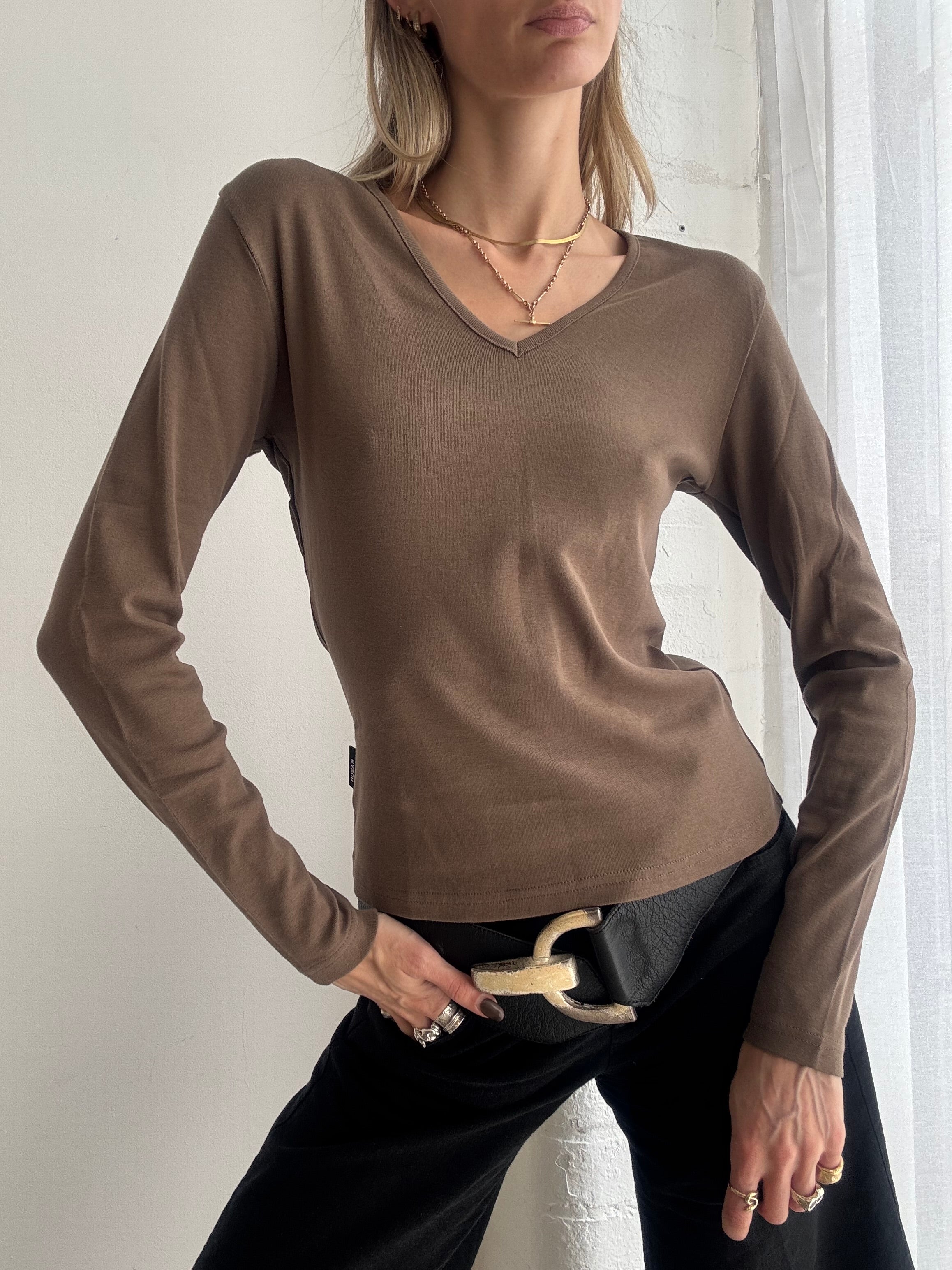 Vintage y2k mocha brown fitted V neck top - Size M