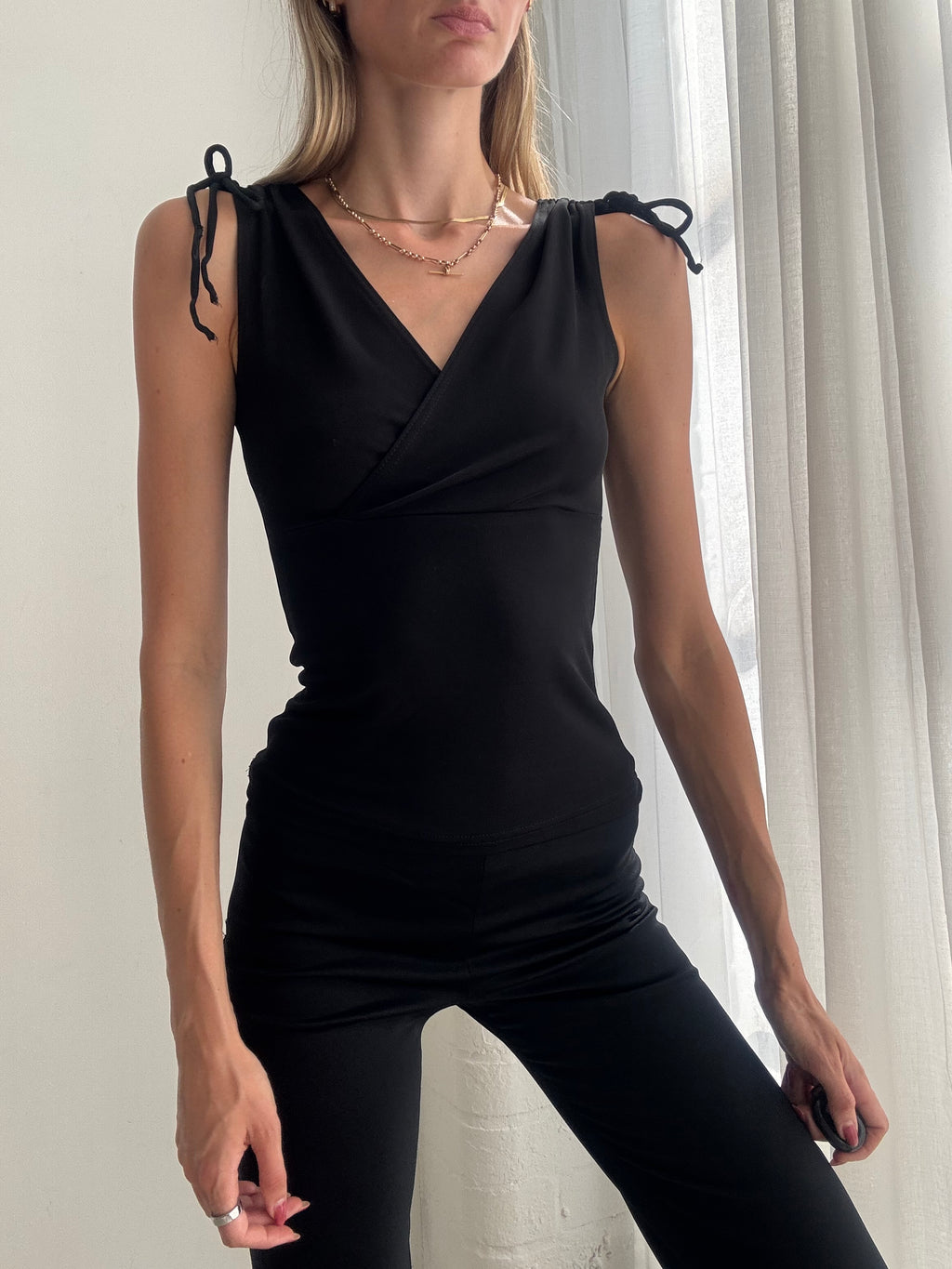 Vintage Y2K Black V Neck Tie Shoulder Top - Size XS