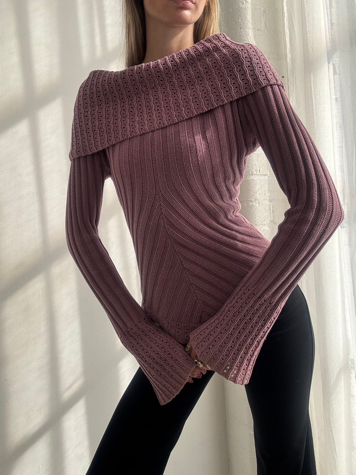Vintage Y2K Dusty Pink Off Shoulder Knit Bell Sleeve Top - Size M