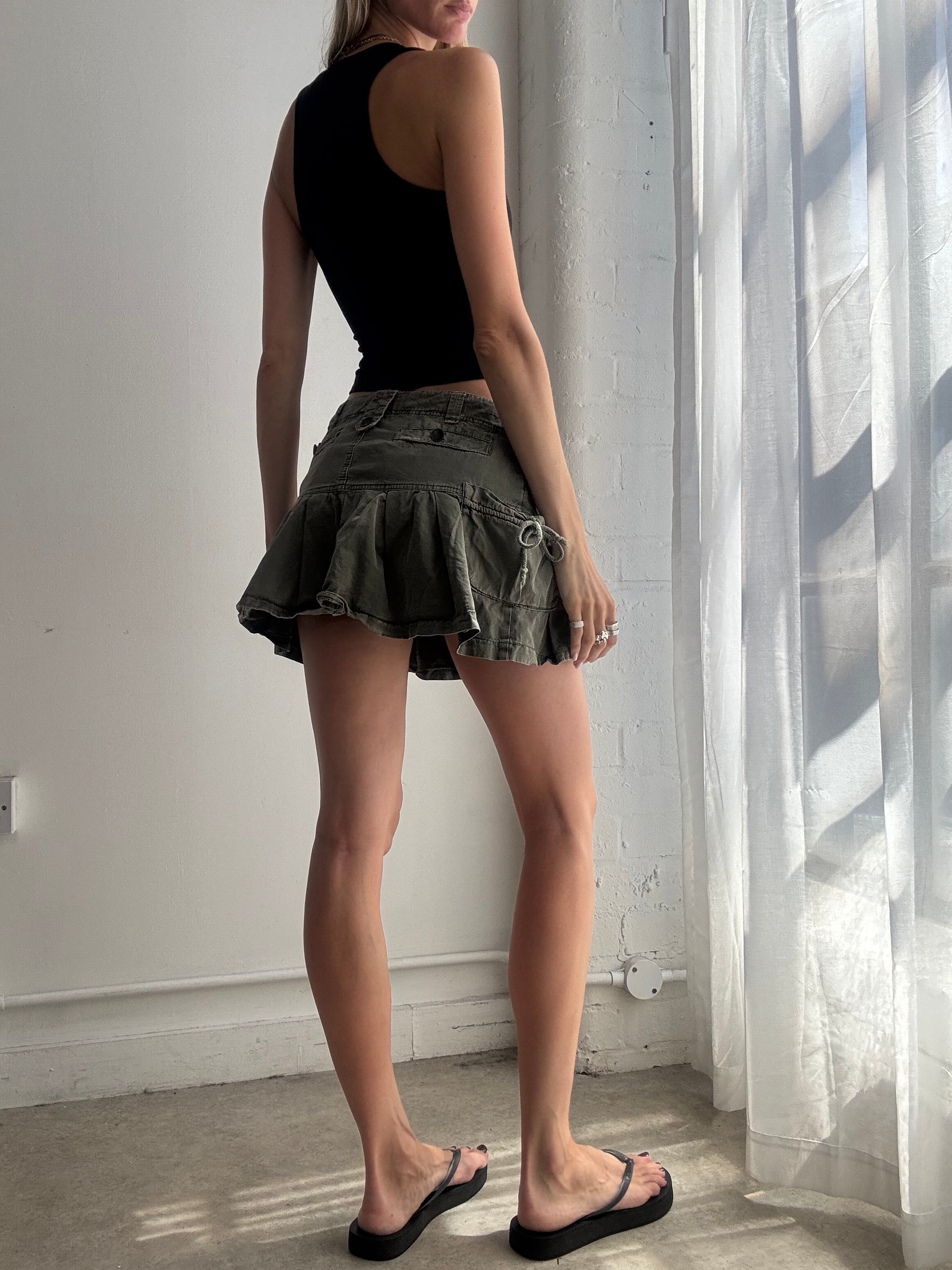 Vintage Khaki Ruffle Mini Skirt Y2K Cargo - Size XS/S