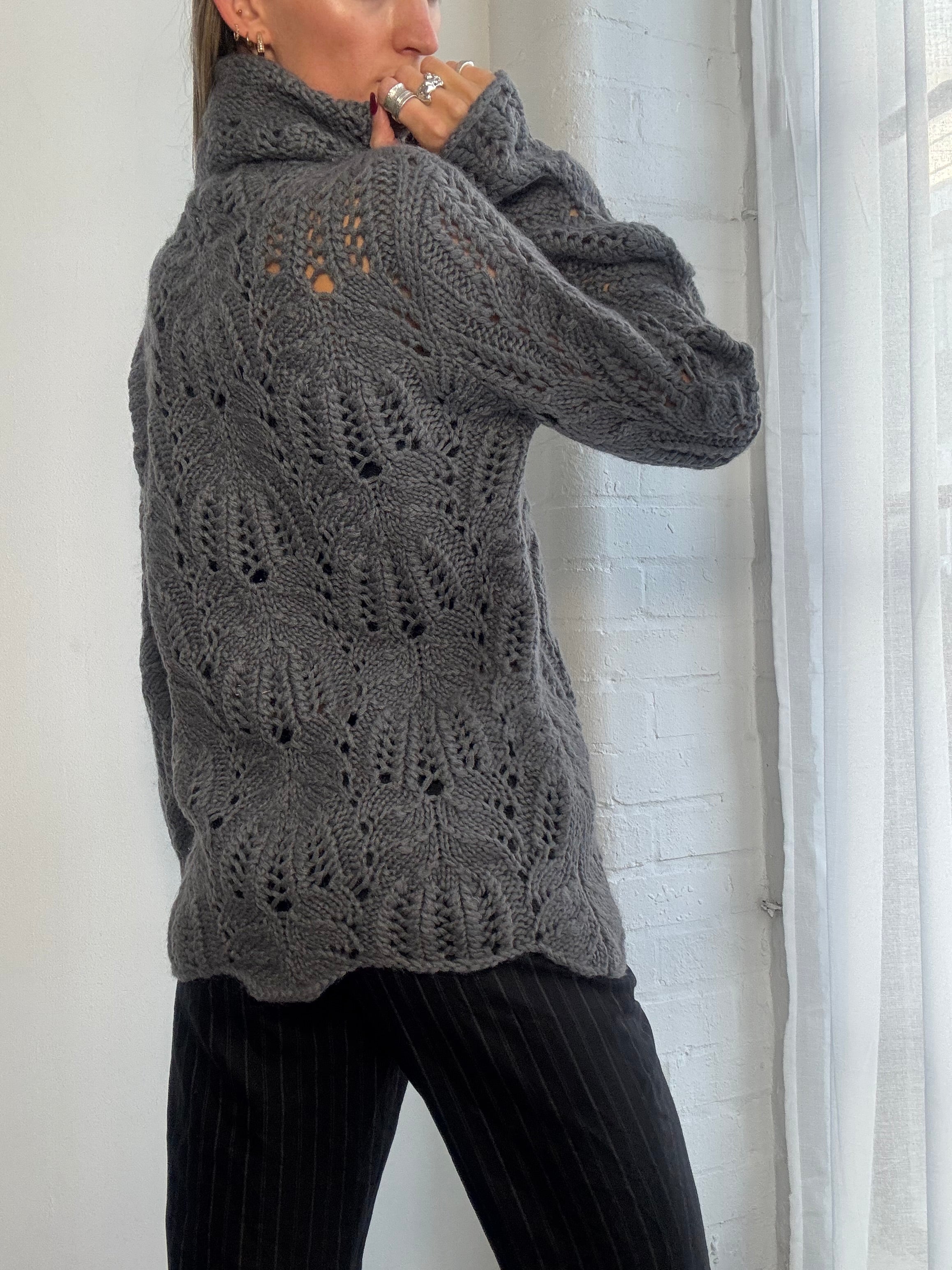 Vintage Y2K grey knitted polo neck jumper