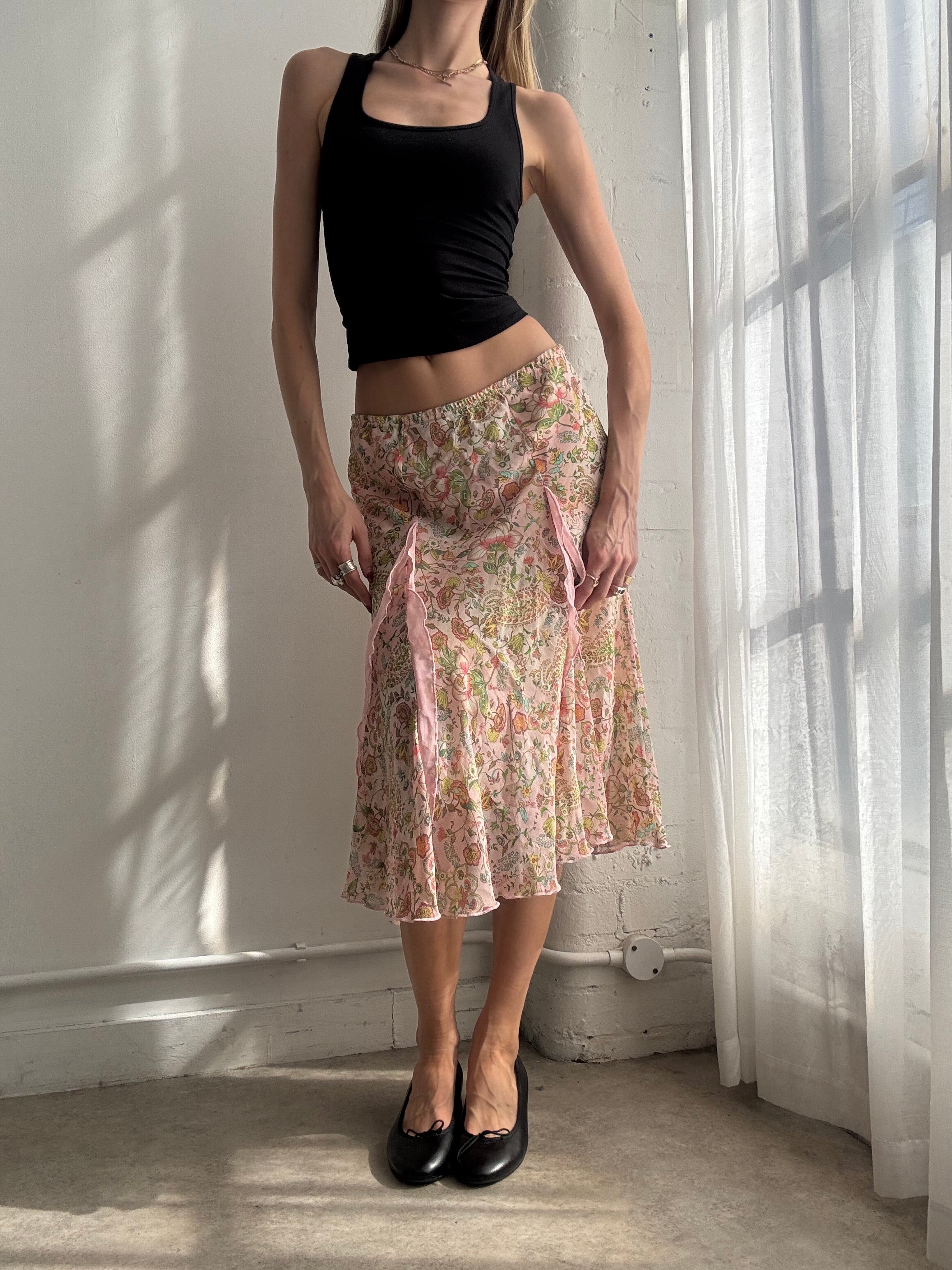 Vintage Y2K pink floral ruffle midi skirt