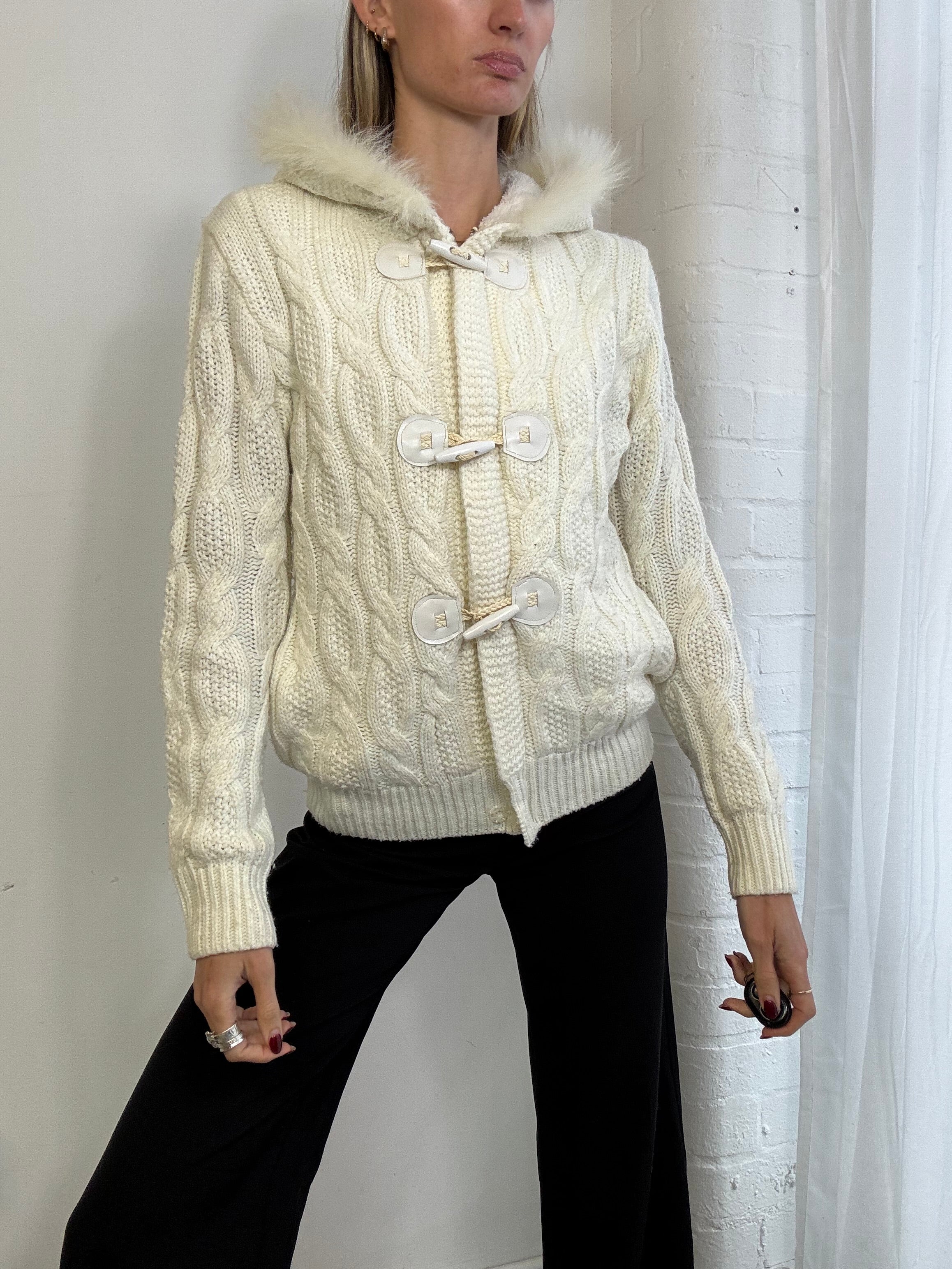 Vintage Y2K cable knit hooded jumper faux fur trim