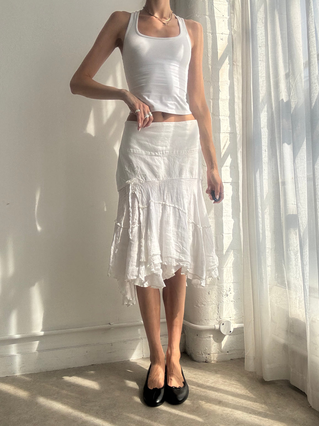 Vintage Y2K White Cotton Asymmetric Tiered Midi Skirt - Size M