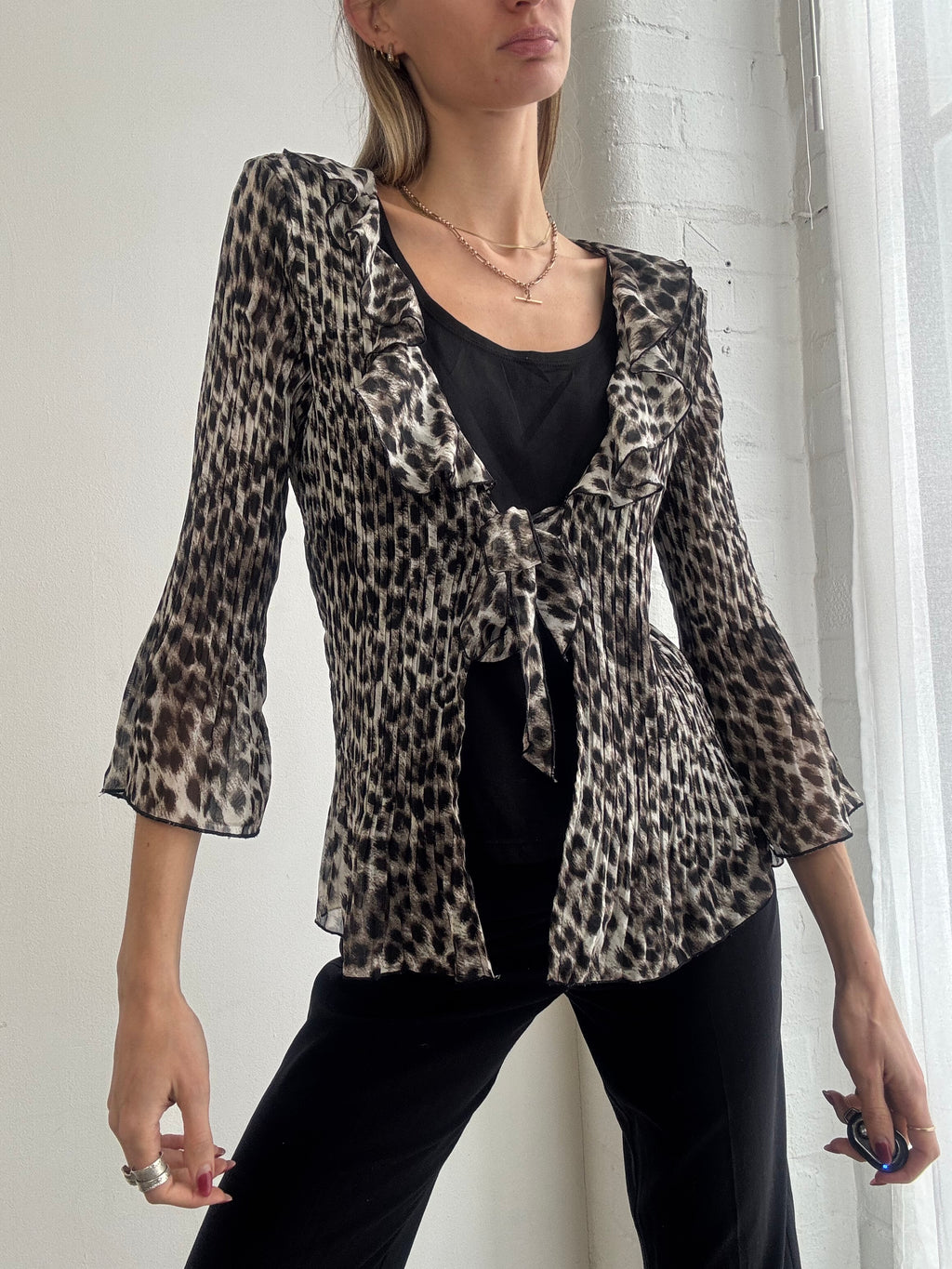 Vintage Y2K leopard print tie-front blouse