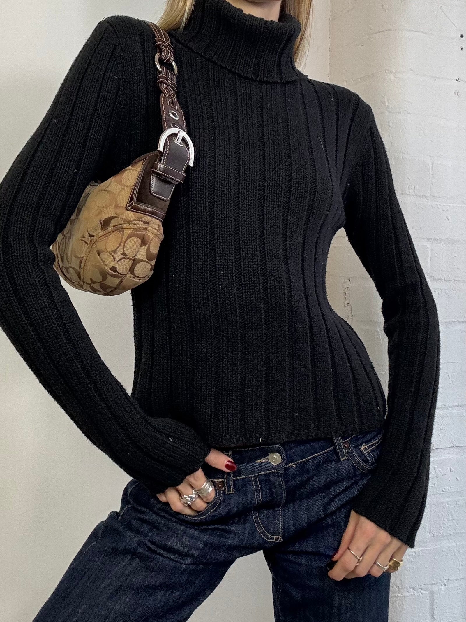 Vintage Y2K ribbed knitted black polo neck jumper