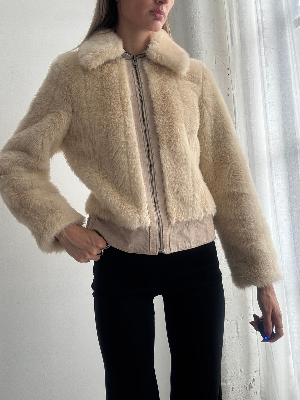 Vintage Y2K Cream Faux Fur Cropped Bomber Jacket - Size M