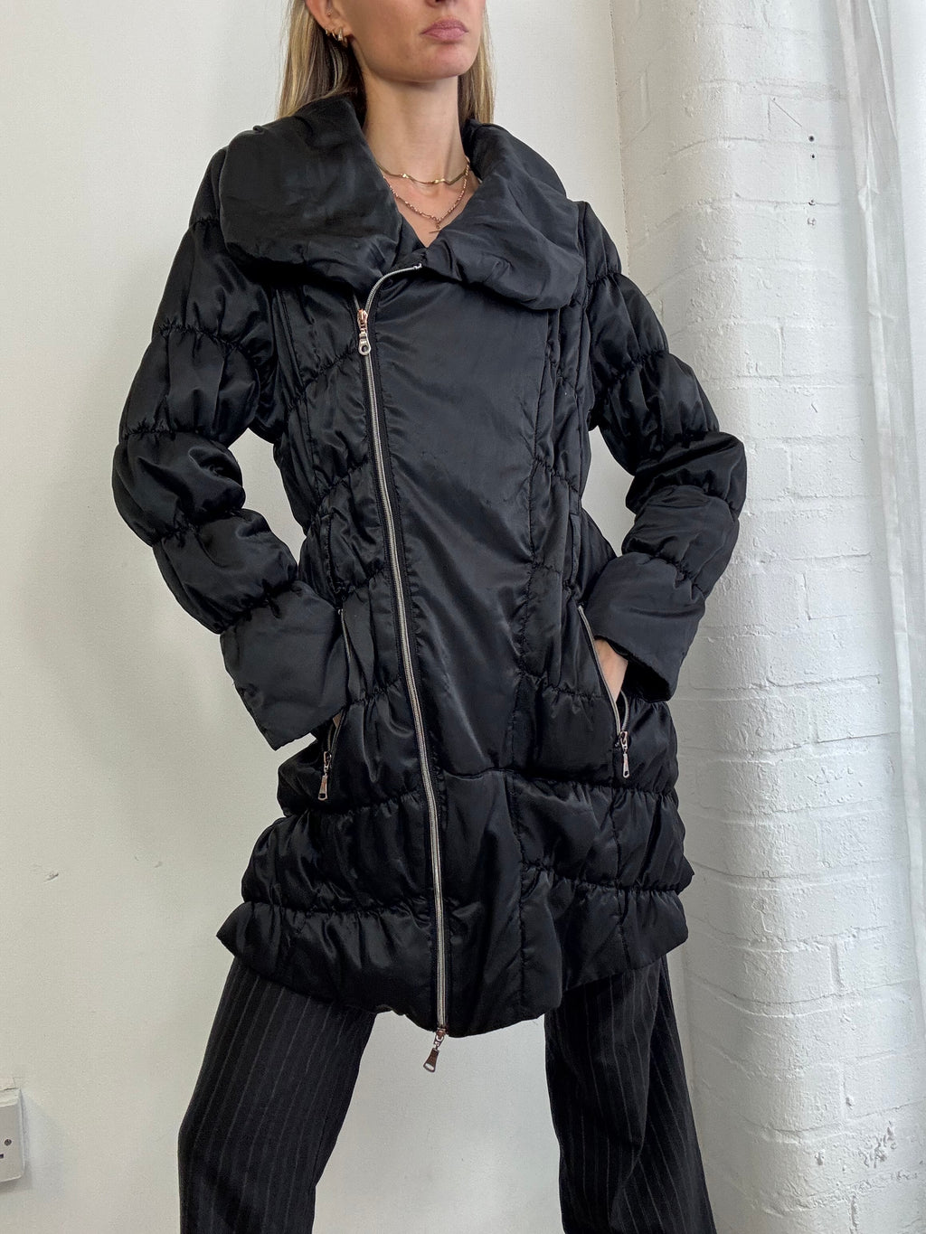 Vintage Y2K asymmetric zip up puffer coat black