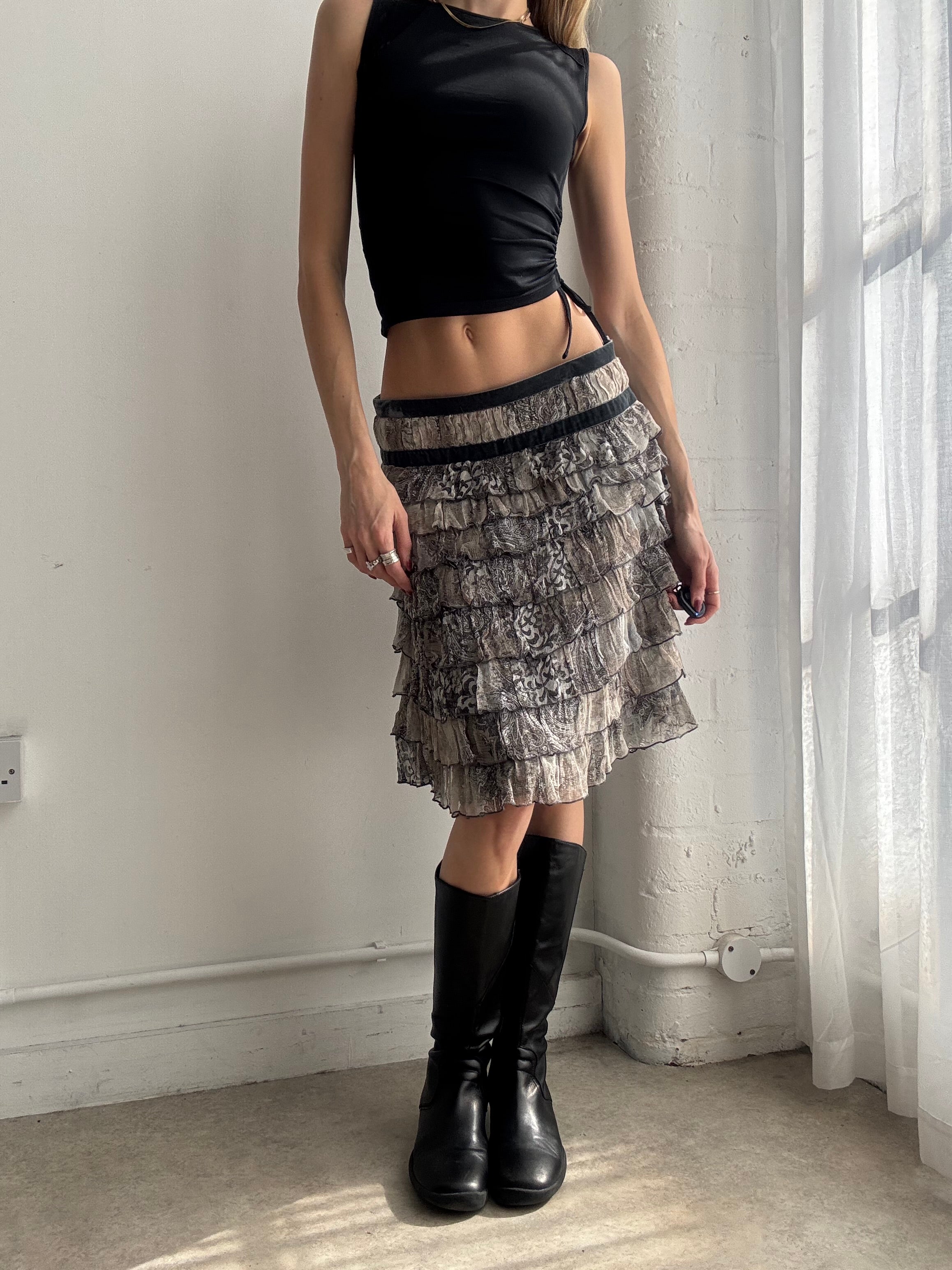 Vintage Y2K tiered ruffle mini skirt beaded