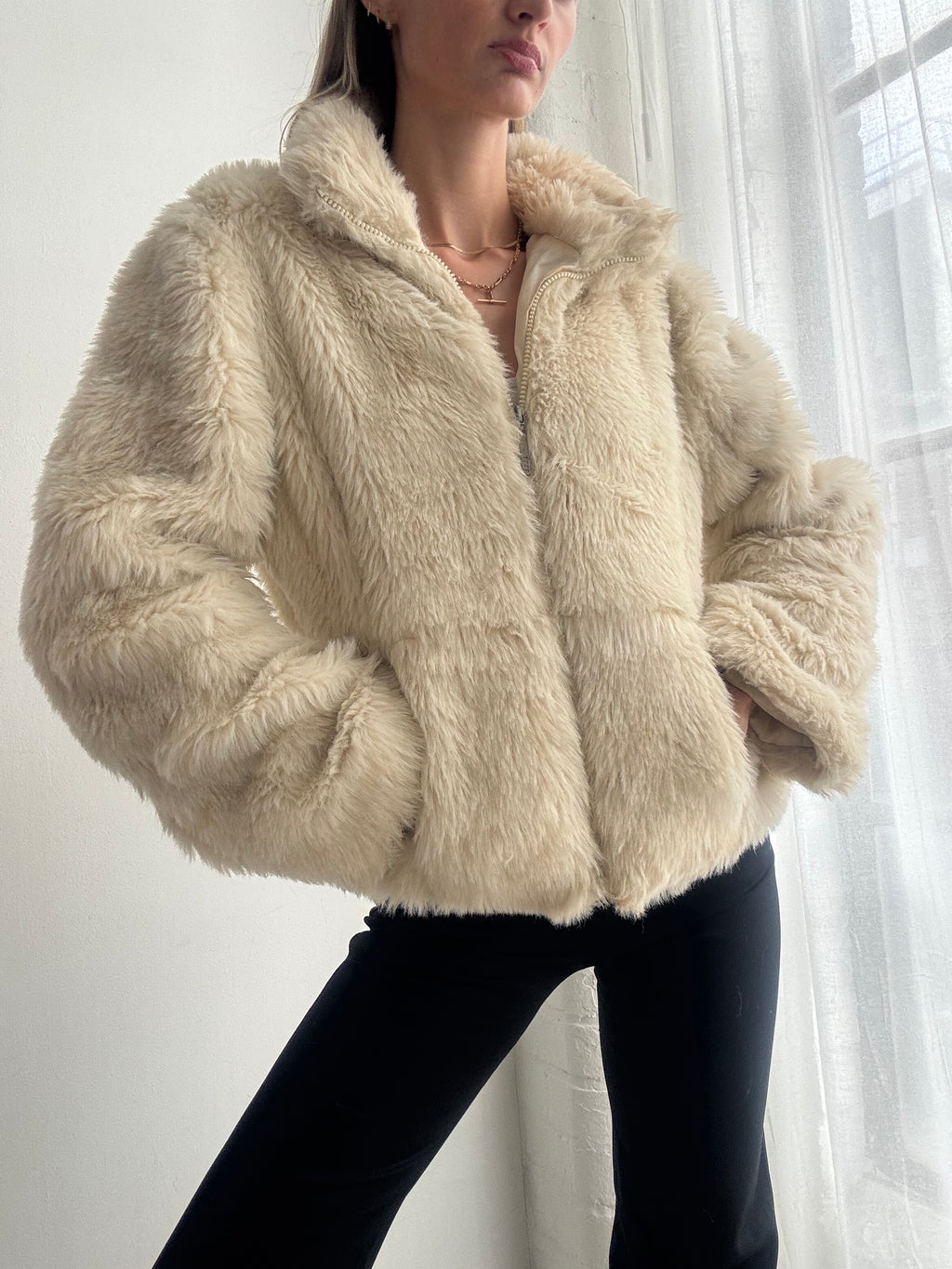 Vintage Y2K Cream Faux Fur Zip Up Jacket - Size L