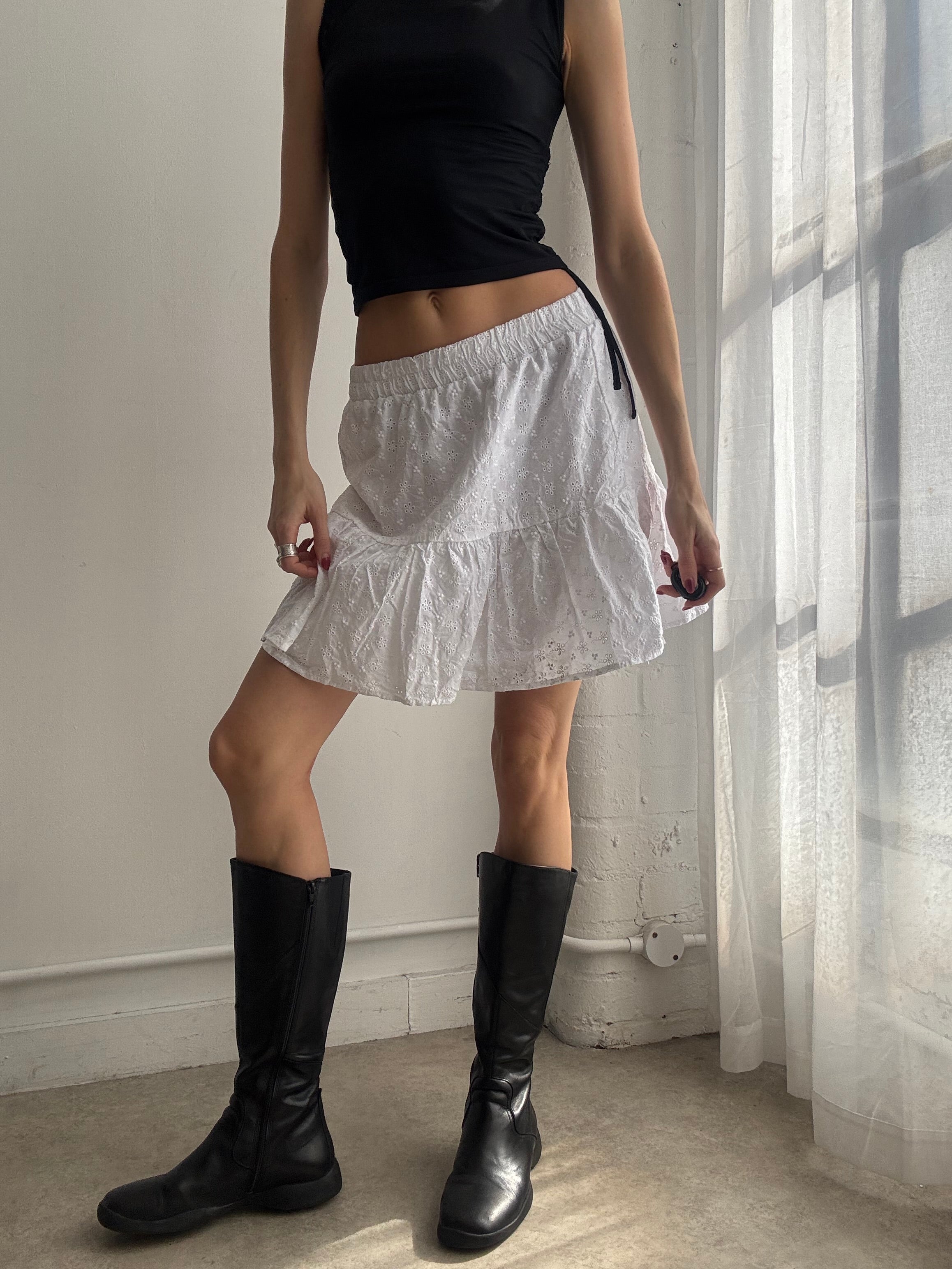 Vintage Y2K white broderie angliase ruffle mini skirt