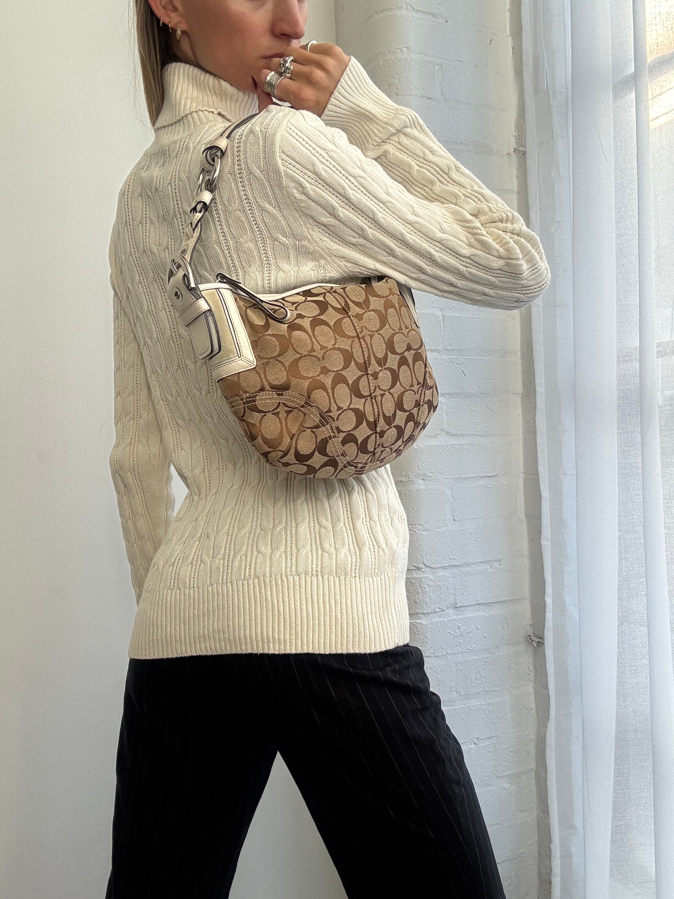 Vintage Y2K white cable knit jumper