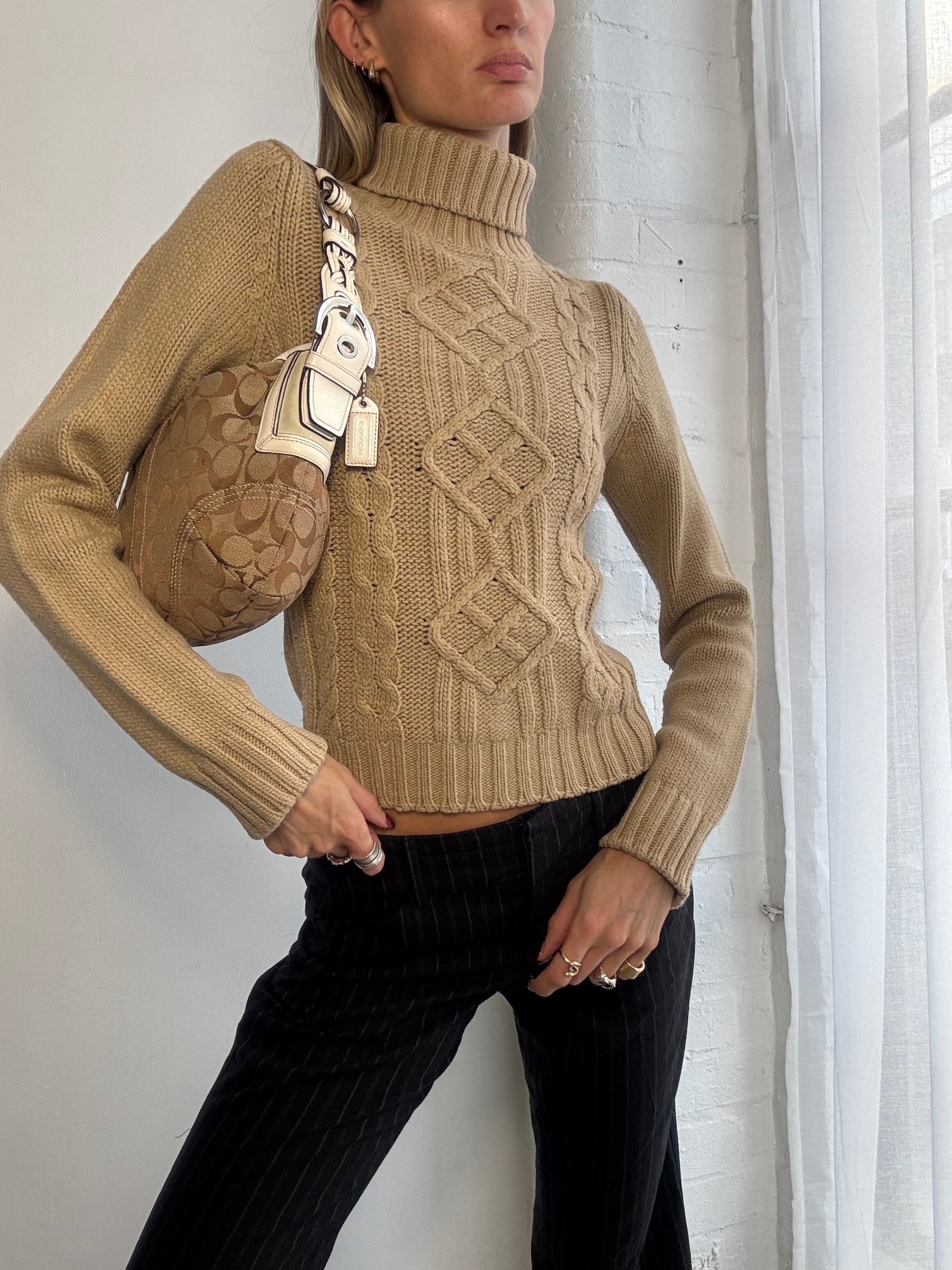Vintage Y2K beige cable knit roll neck jumper