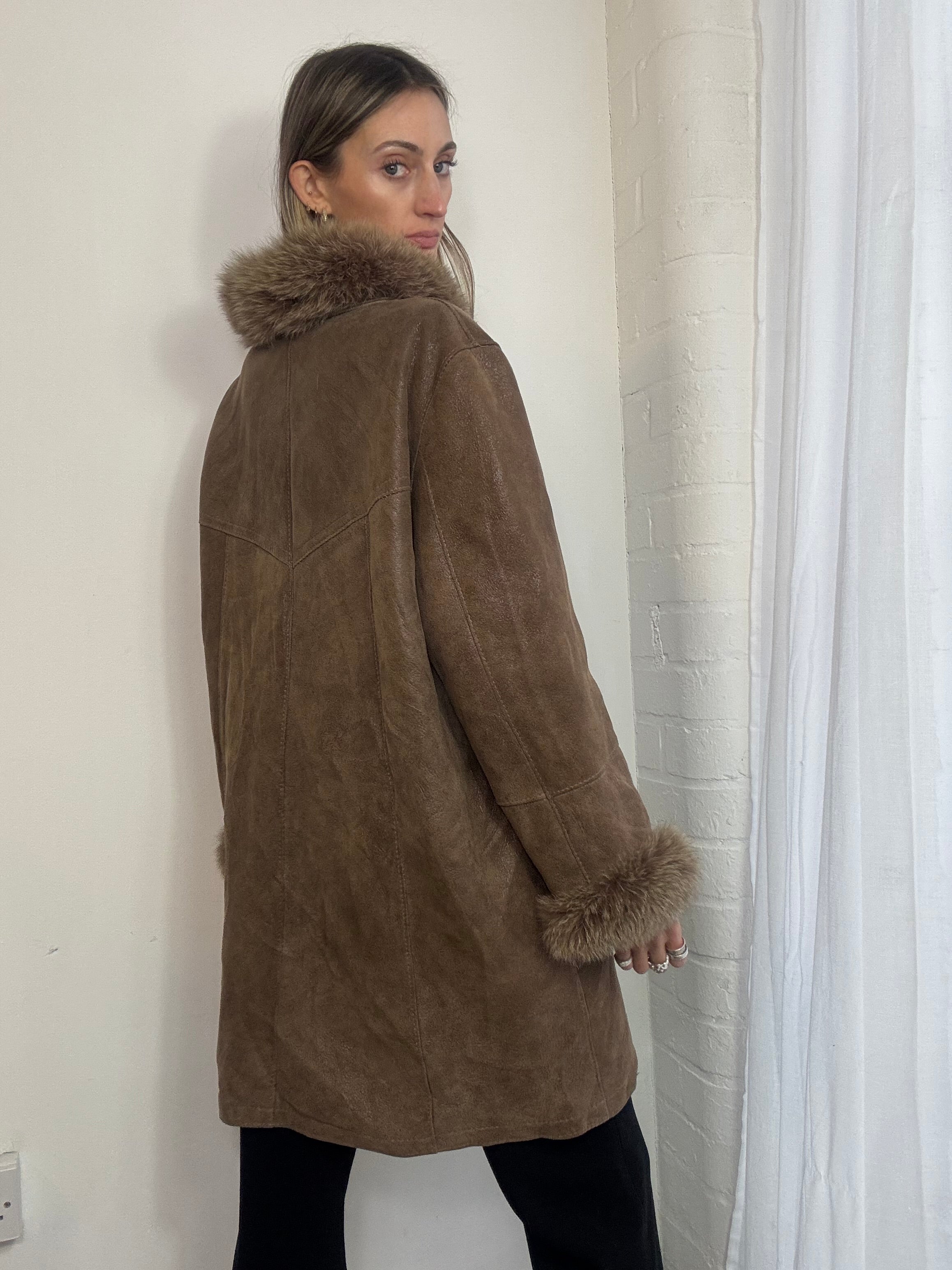 Vintage 90s brown leather hooded coat fur trim