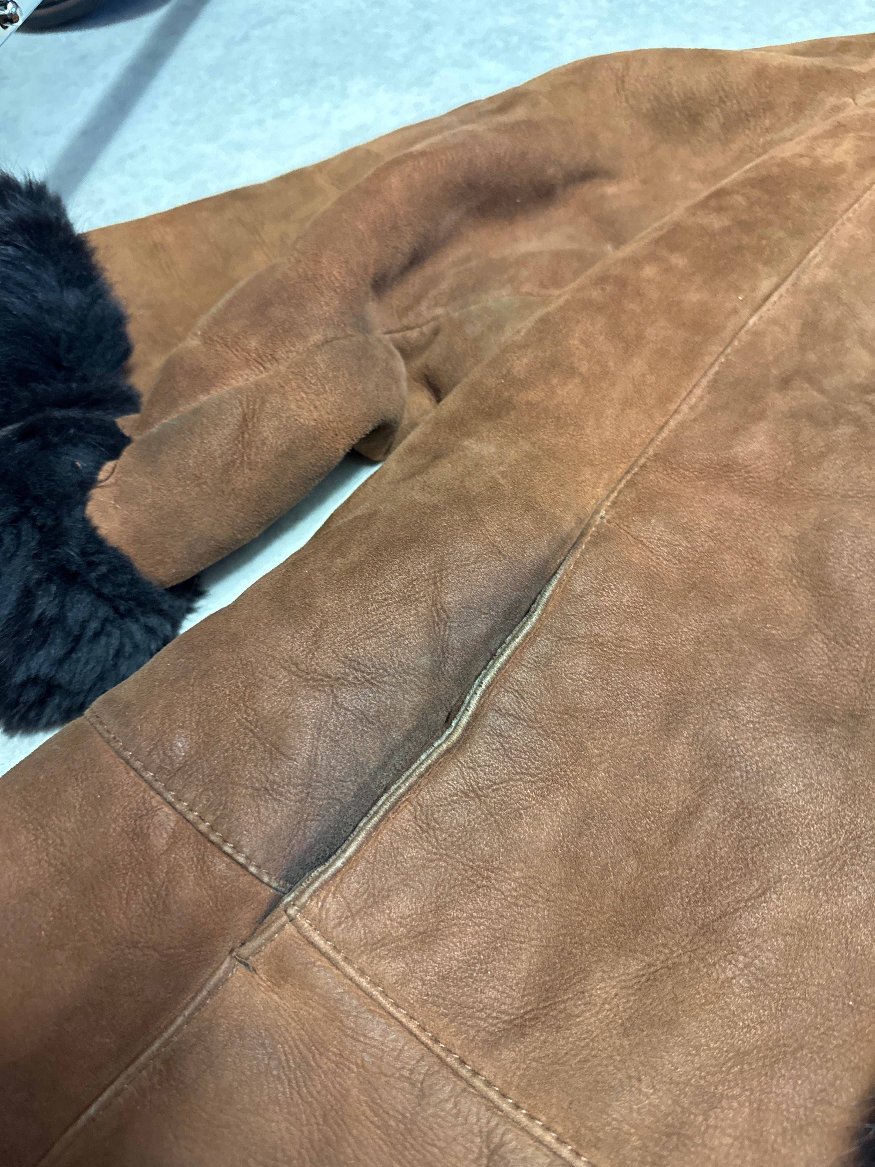 Vintage 90s brown sheepskin suede & fox fur trim coat