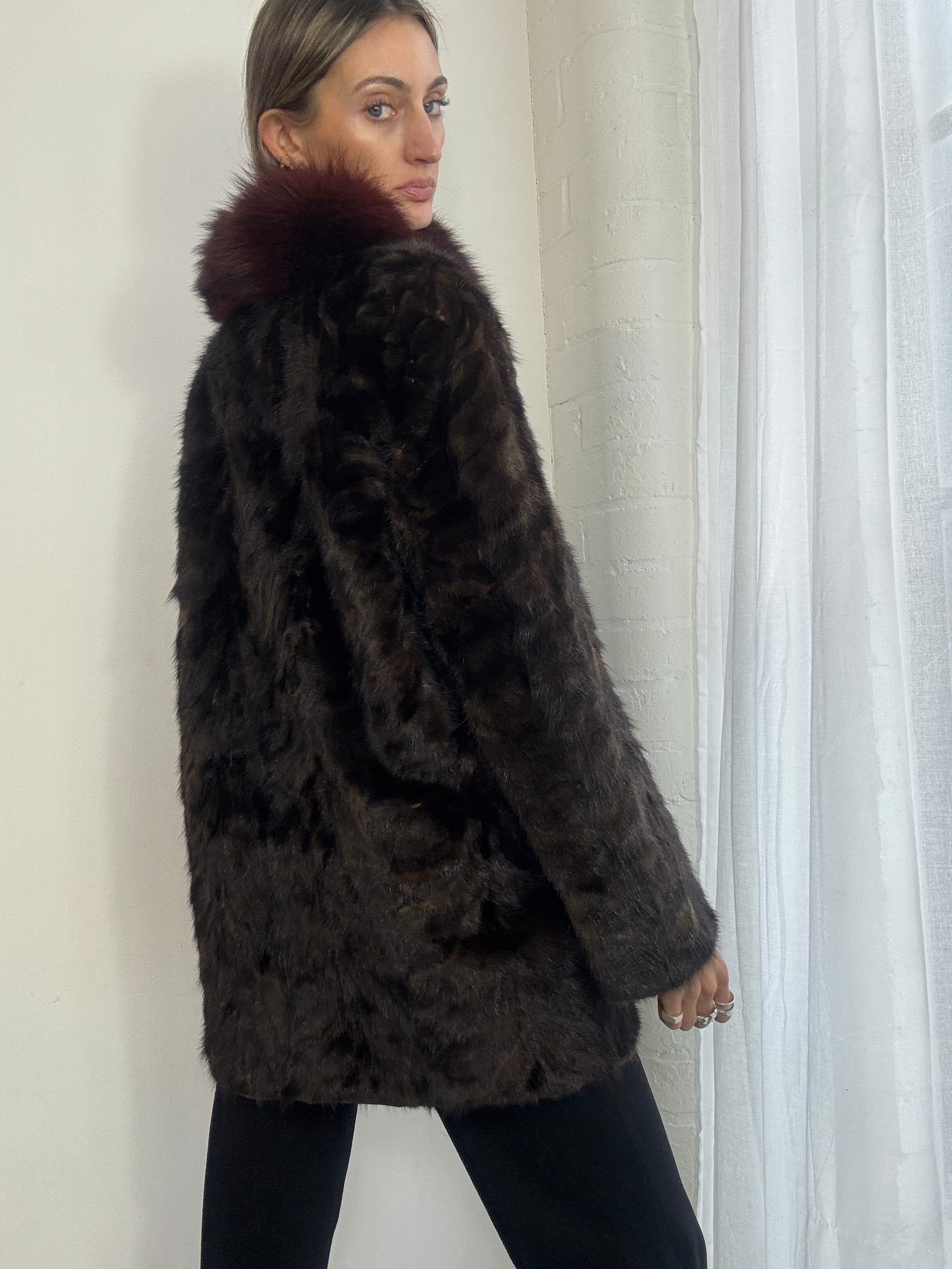 Vintage 90s brown & burgundy fur trim coat