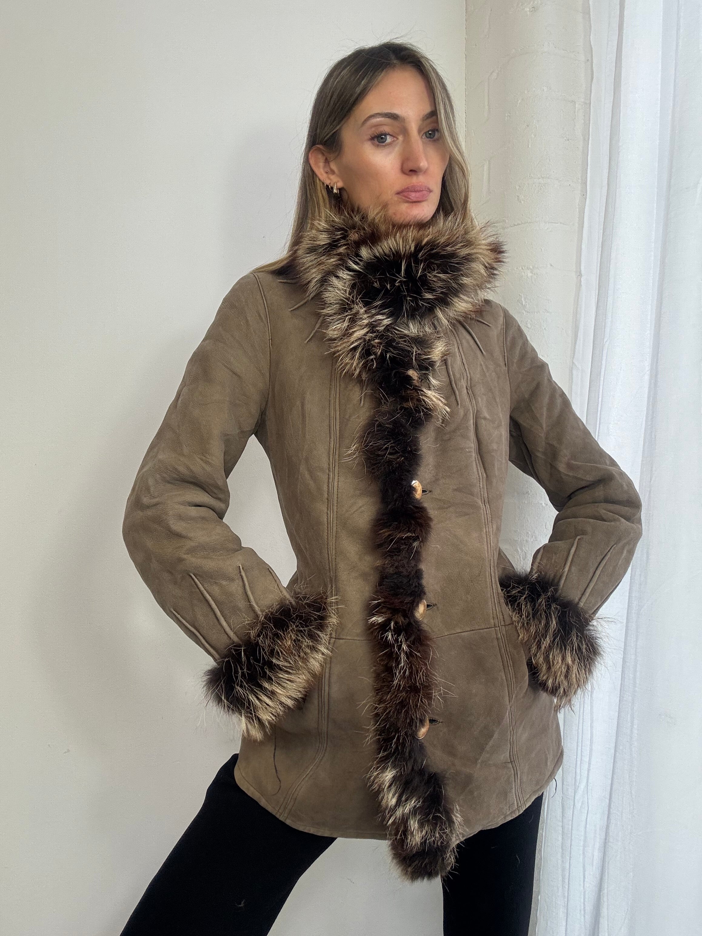 Vintage 90s brown suede coat fur trim
